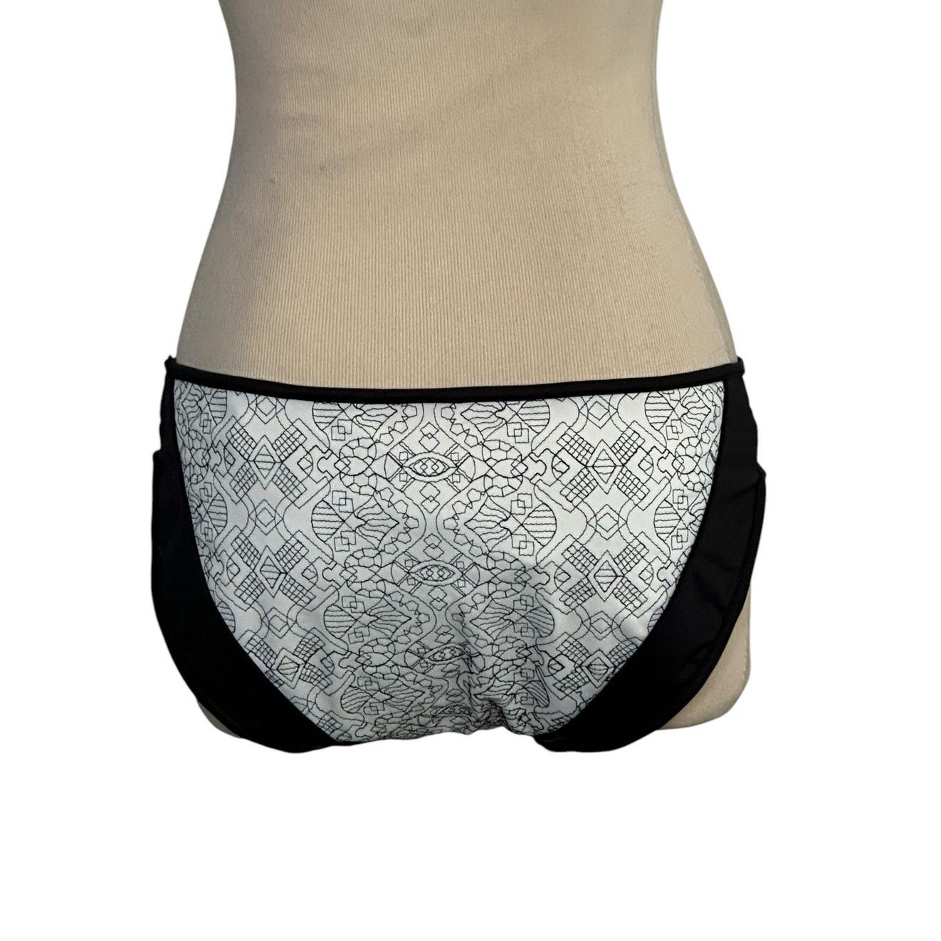 Jonathan Simkhai Jonathan Simkhai black white bikini bottom size Medium Size ONE SIZE - 2 Thumbnail