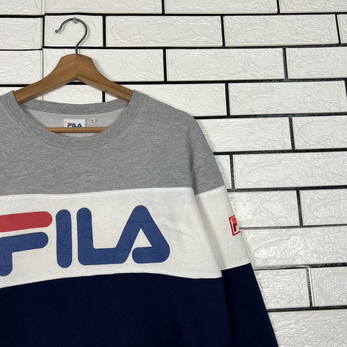 Fila FILA Big Logo Colorblock Crewneck Sweatshirt #4271-C194 Size US L / EU 52-54 / 3 - 5 Thumbnail