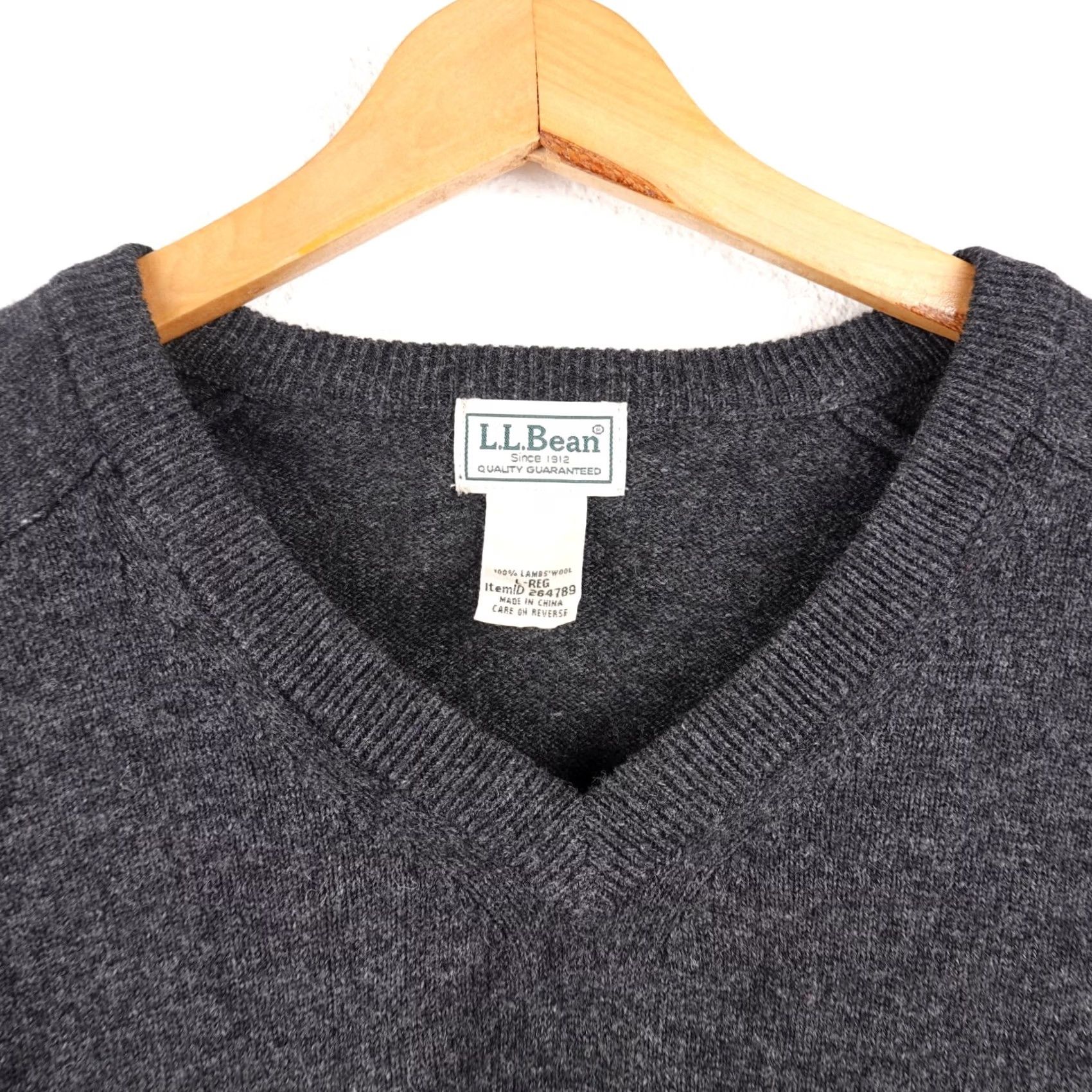 Vintage VINTAGE Woolrich Pullover Sweater Dark Gray L Wool V-Neck Long Sleeve Men’s 90s Classic Dad Preppy Lightweight Knit Regular Fit Size L Size US L / EU 52-54 / 3 - 4 Thumbnail
