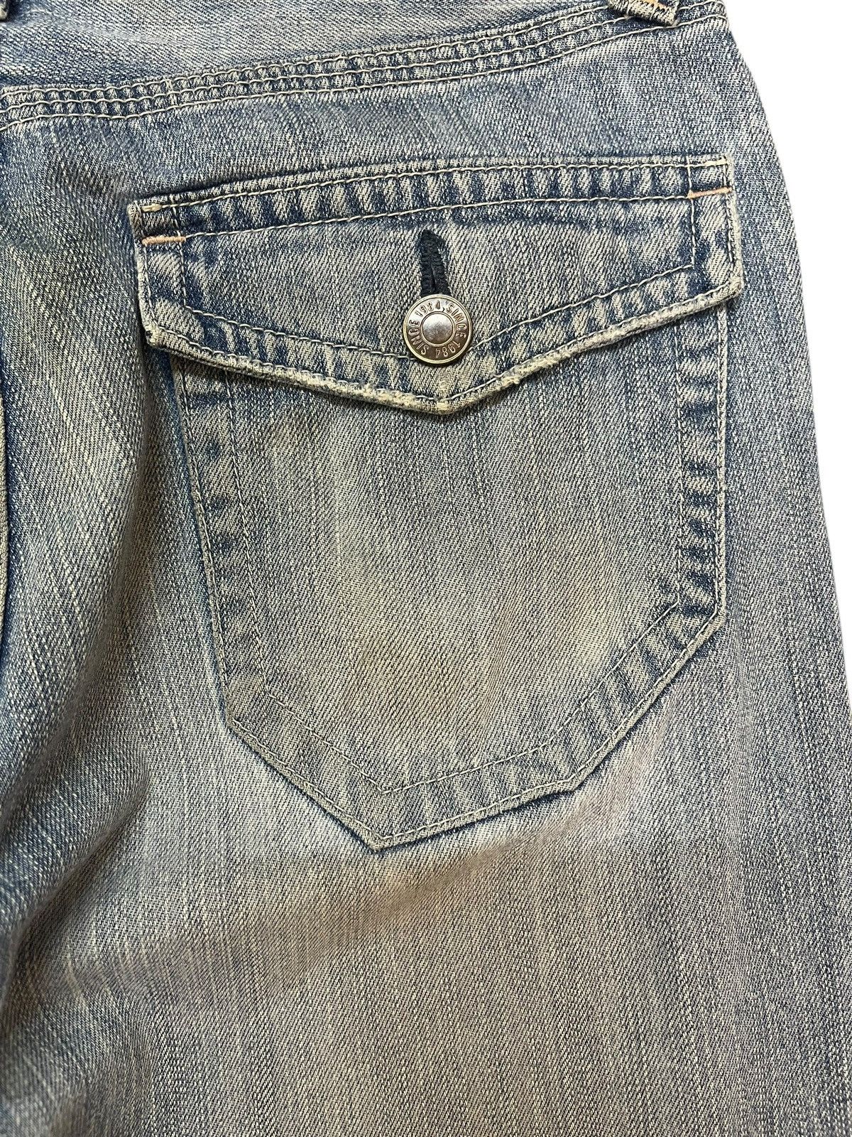 Japanese Brand × Jun Takahashi × Uniqlo Vintage Uniqlo Regular Fit BootCut Denim Size US 32 / EU 48 - 8 Thumbnail