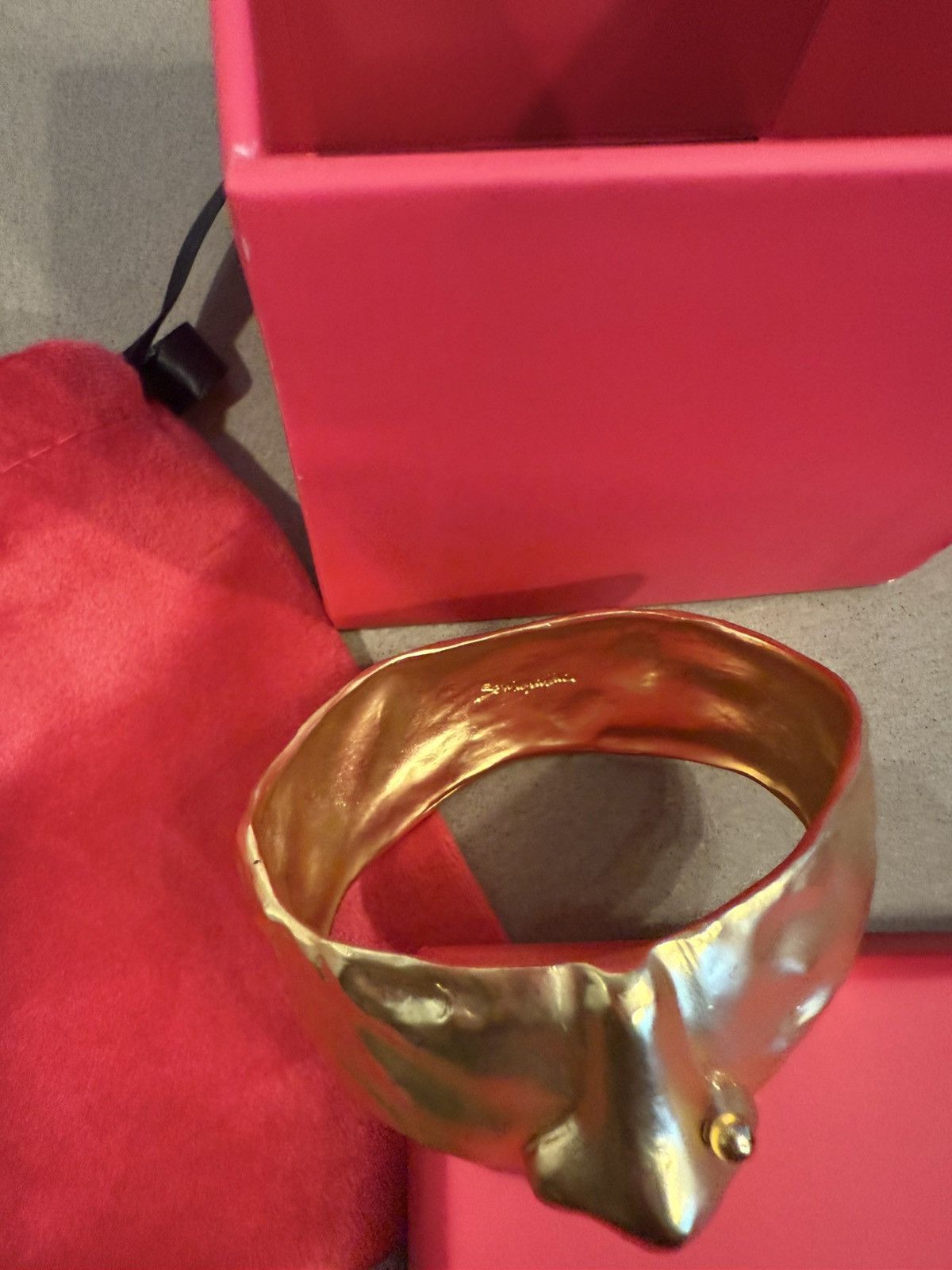Schiaparelli 3 pièces Schiaparelli Hammered Gold Cuff Bracelet Size ONE SIZE - 12 Thumbnail