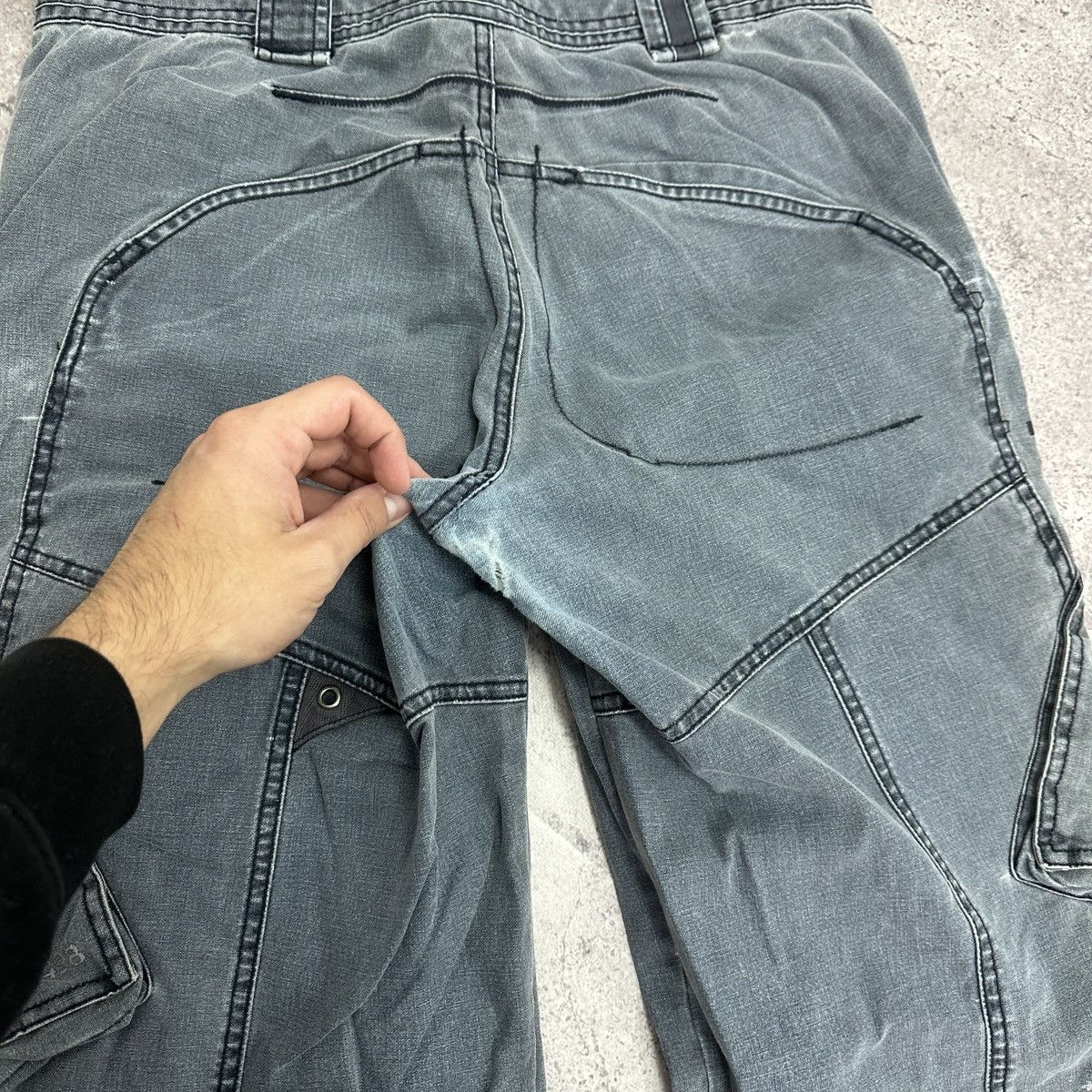 Helly Hansen Vintage 90s Helly Hansen Cargo washed distressed jeans y2k Size US 33 - 15 Thumbnail