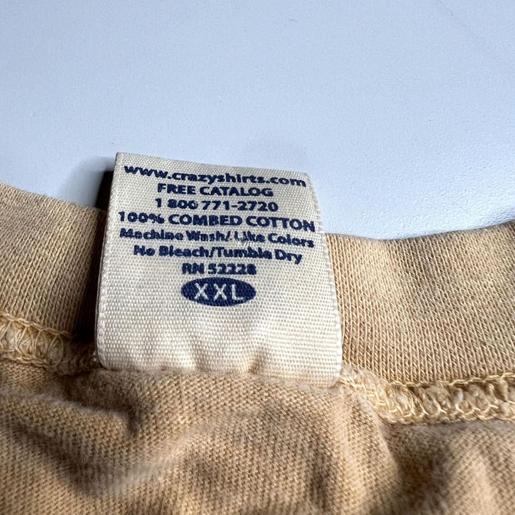 Vintage VINTAGE Crazy Shirts Mens 2XL Beige Ugly Tuna Saloona Carmel Beer Fish Graphic Tee Shirt Size US XXL / EU 58 / 5 - 3 Thumbnail