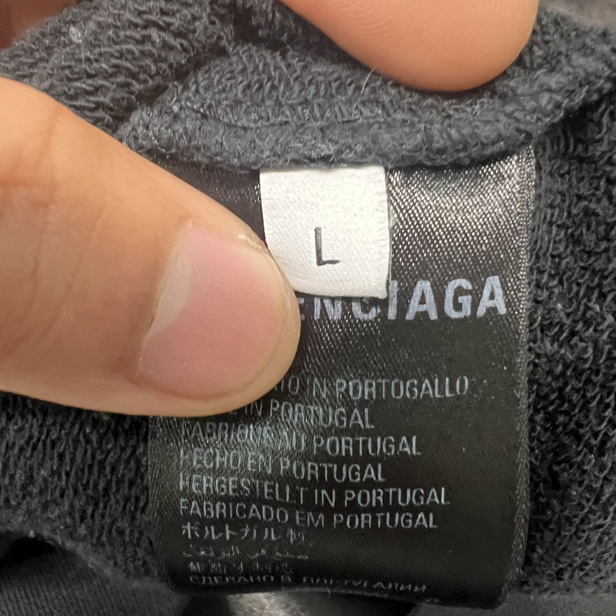 Balenciaga Balenciaga BB Pixel Embroidery Sweatshirt Black Size US L / EU 52-54 / 3 - 7 Thumbnail
