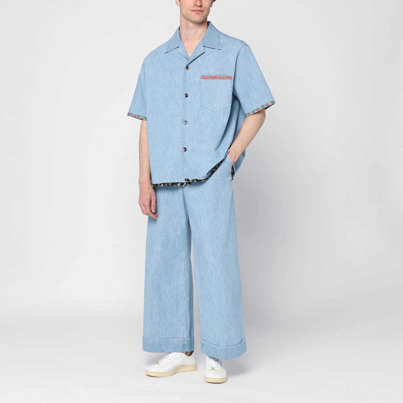 Valentino o1d2blof0326 Denim Shirt in Light Blue Size US M / EU 48-50 / 2 - 2 Thumbnail