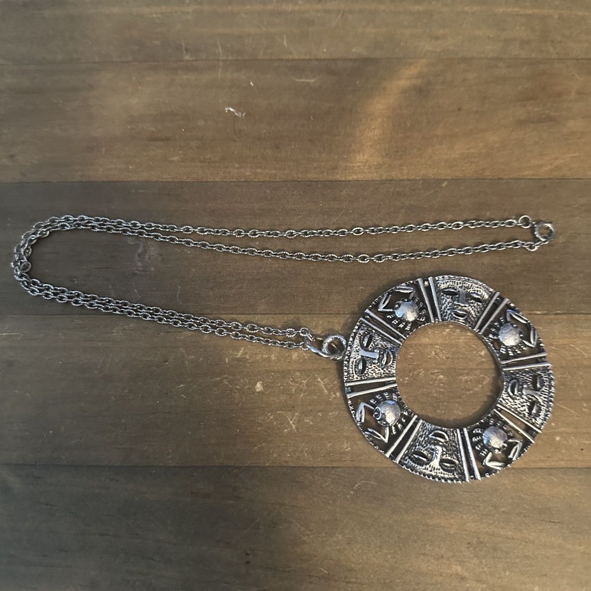 Vintage Vintage Cancer zodiac astrology medallion pendant necklace Size ONE SIZE - 2 Thumbnail