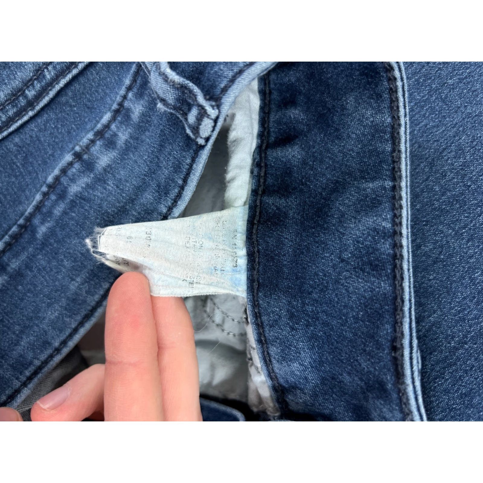Lee Lee Jeans Riders By Lee Denim Bootscut Jeans for Women 28 Blue Cotton Blend 5-Pocket Embroidered Logo Mid Rise Size 28" / US 6 / IT 42 - 4 Thumbnail