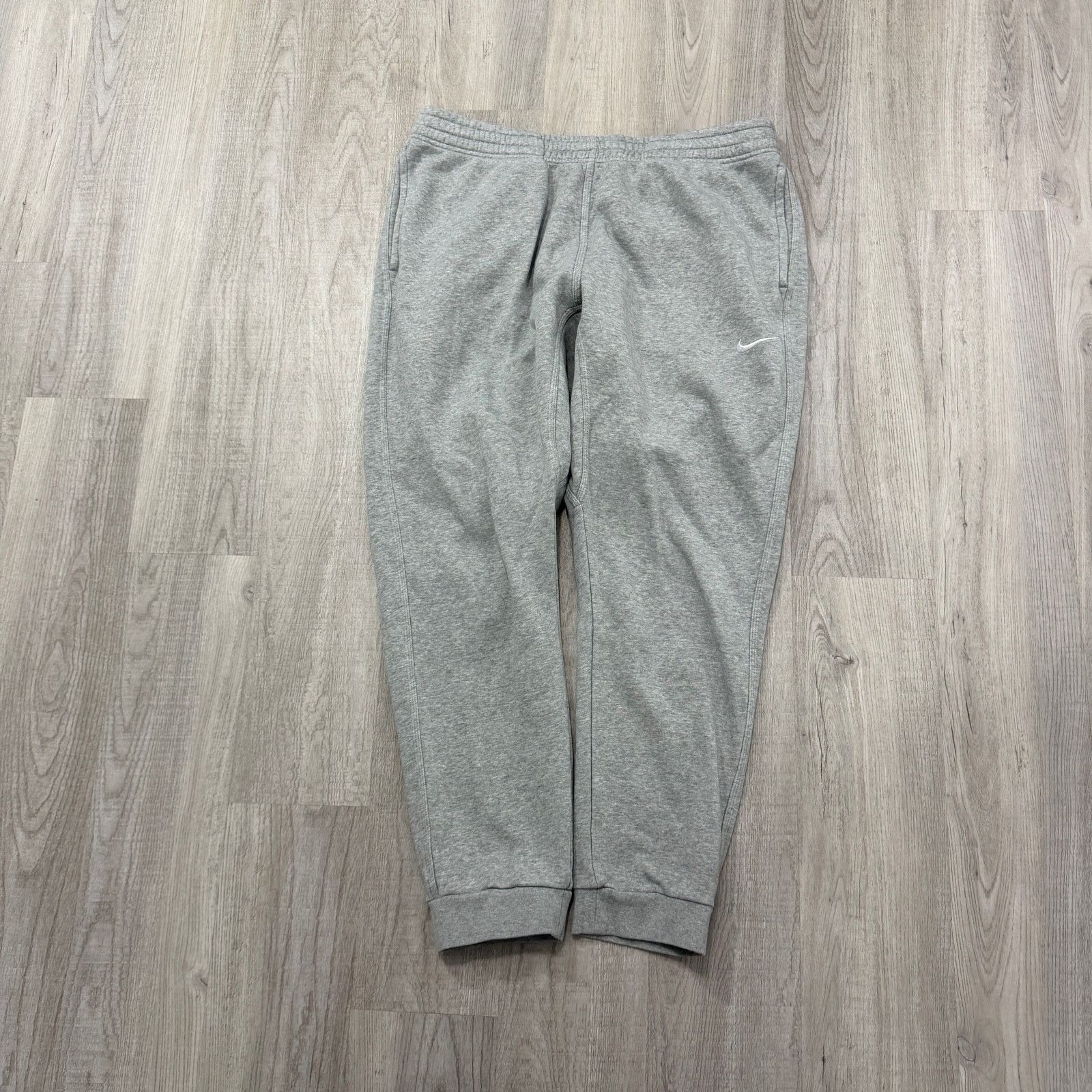 Nike Nike Club Fleece Jogger Sweatpants Men's 2XL Heather Grey Size US 40 / EU 56 - 1 Thumbnail