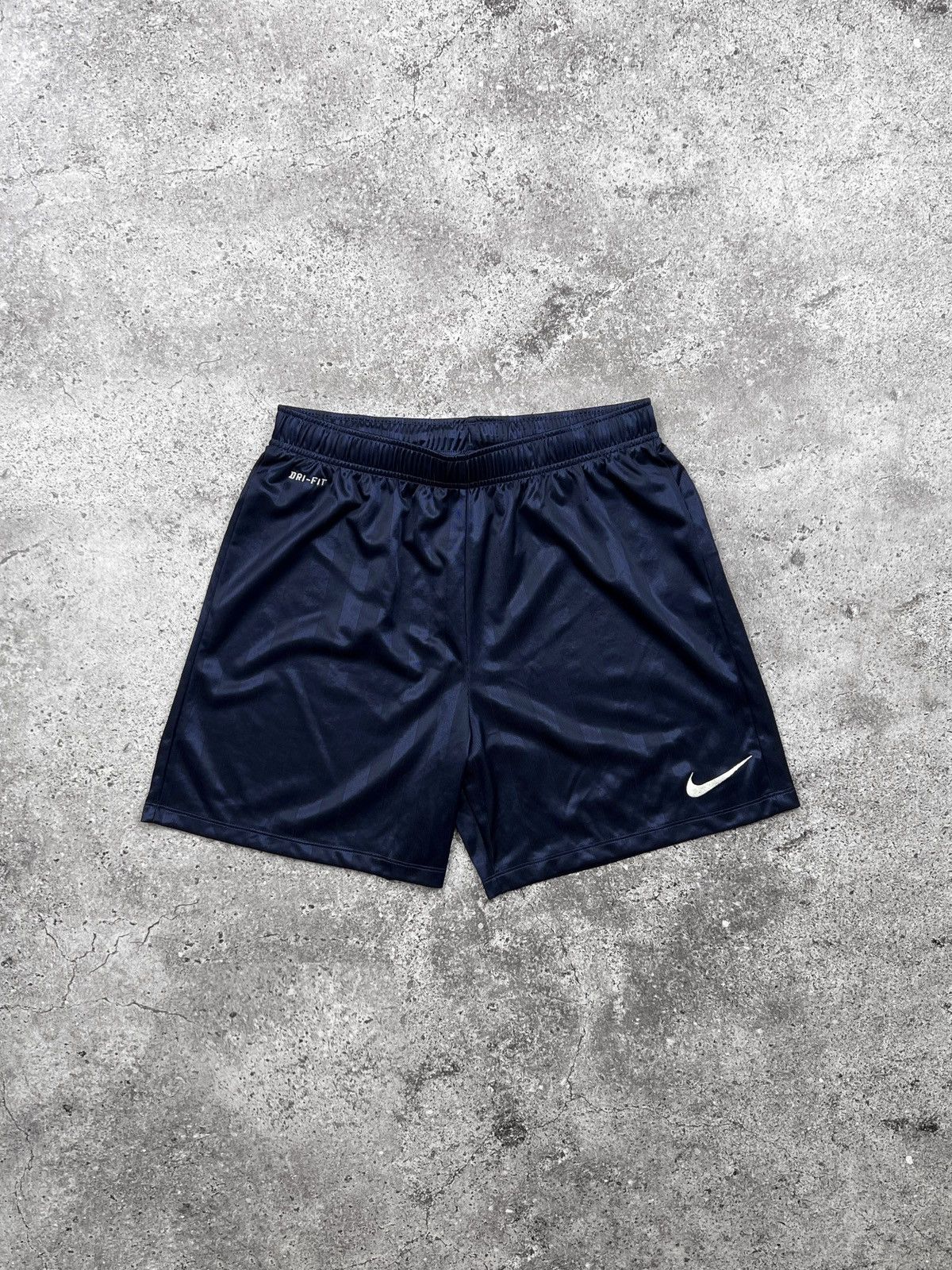 Nike Nike Vintage Dri Fit Drill Shorts Size US 32 / EU 48 - 1 Thumbnail