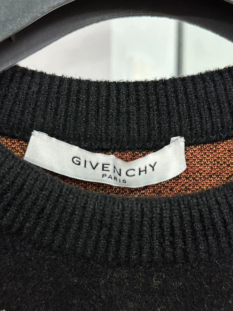 Givenchy Givenchy Zodiac Series Letter Logo Printed Knit Sweater Lo Size US XS / EU 42 / 0 - 4 Thumbnail