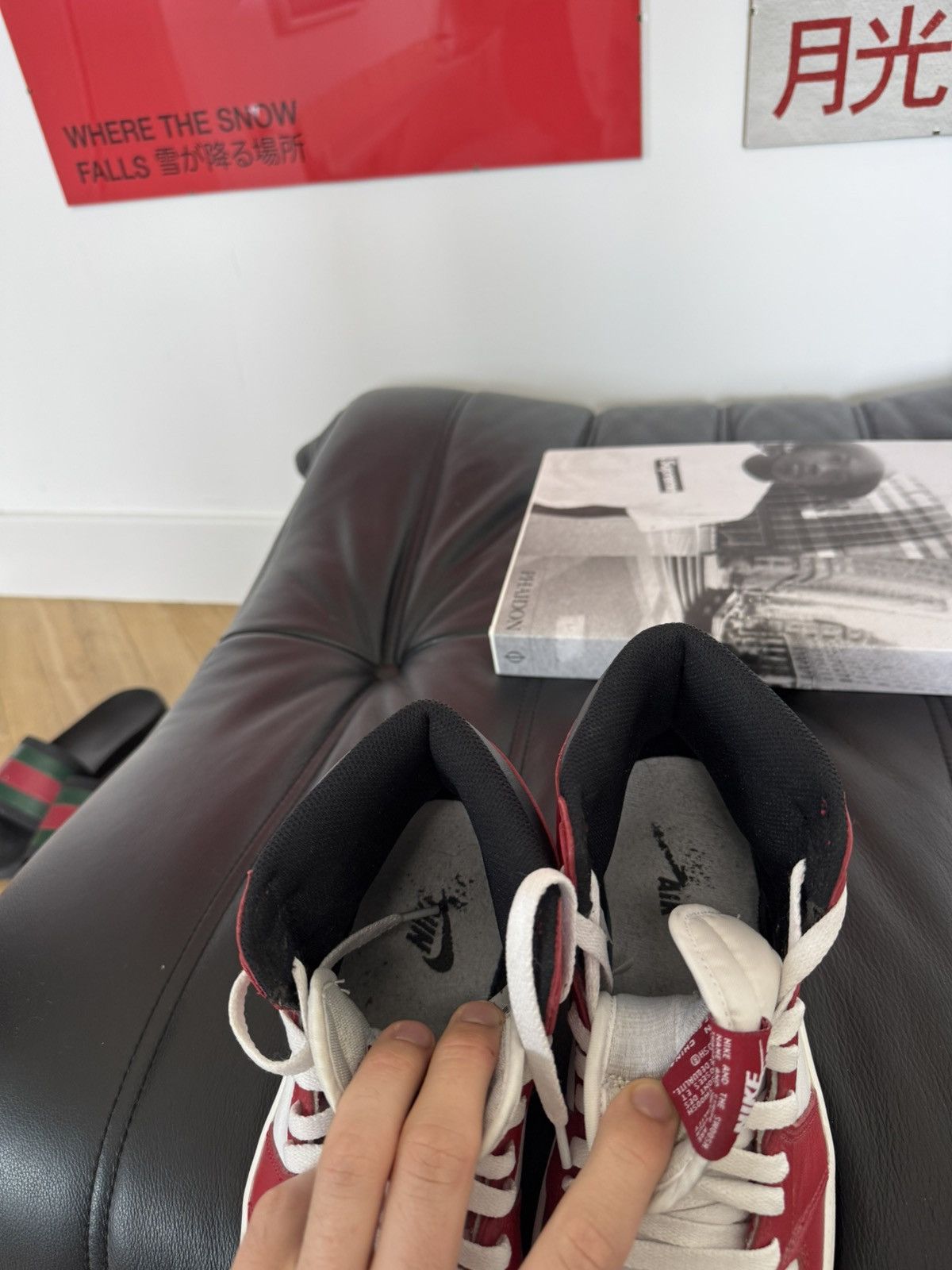 Nike Nike Air Jordan 1 High Chicago 2015 Hype Sneakers Last Dance Size US 7.5 / EU 40-41 - 10 Thumbnail