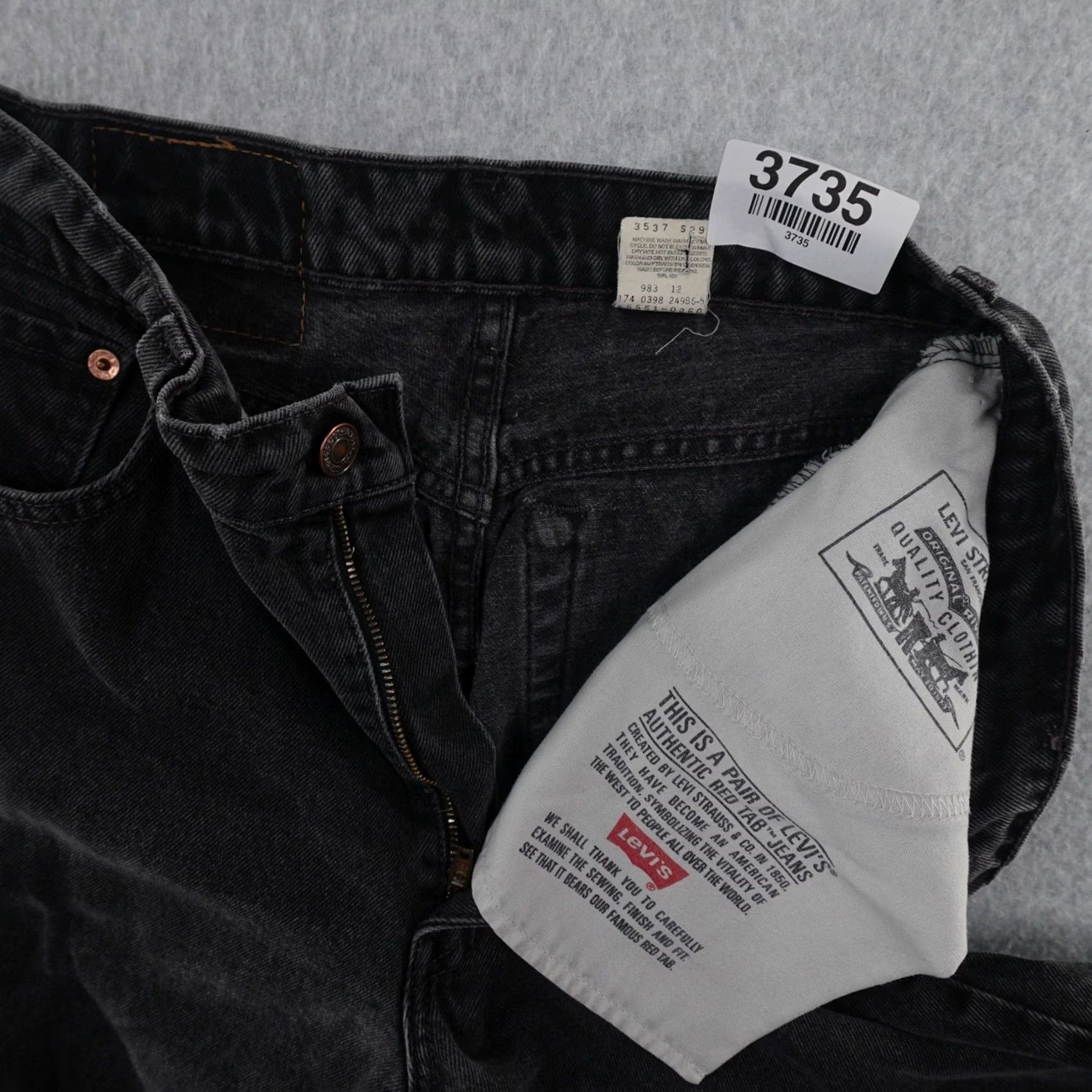 Levi's VINTAGE Levi's Jeans 550 Womens 10R Black Denim 5-Pocket Tapered Leg Distressed Style: Relaxed Womens, 10, Black, Denim, Levi's 550, 1980s-90s Size 32" / US 10 / IT 46 - 5 Thumbnail