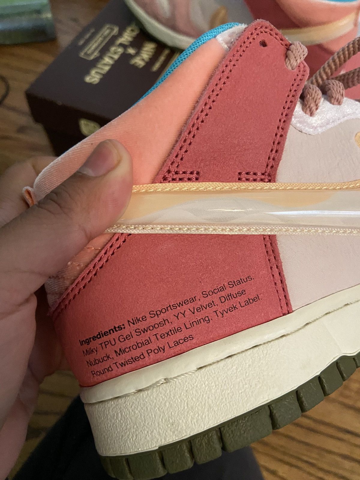 Nike Nike Dunk Social Status Strawberry Milk Size US 9.5 / EU 42-43 - 5 Thumbnail