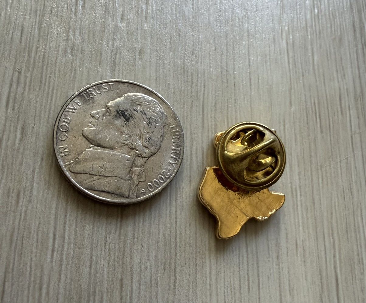 Vintage 2 Vintage Texas Employee I ❤ Kroger Pins Size ONE SIZE - 3 Thumbnail