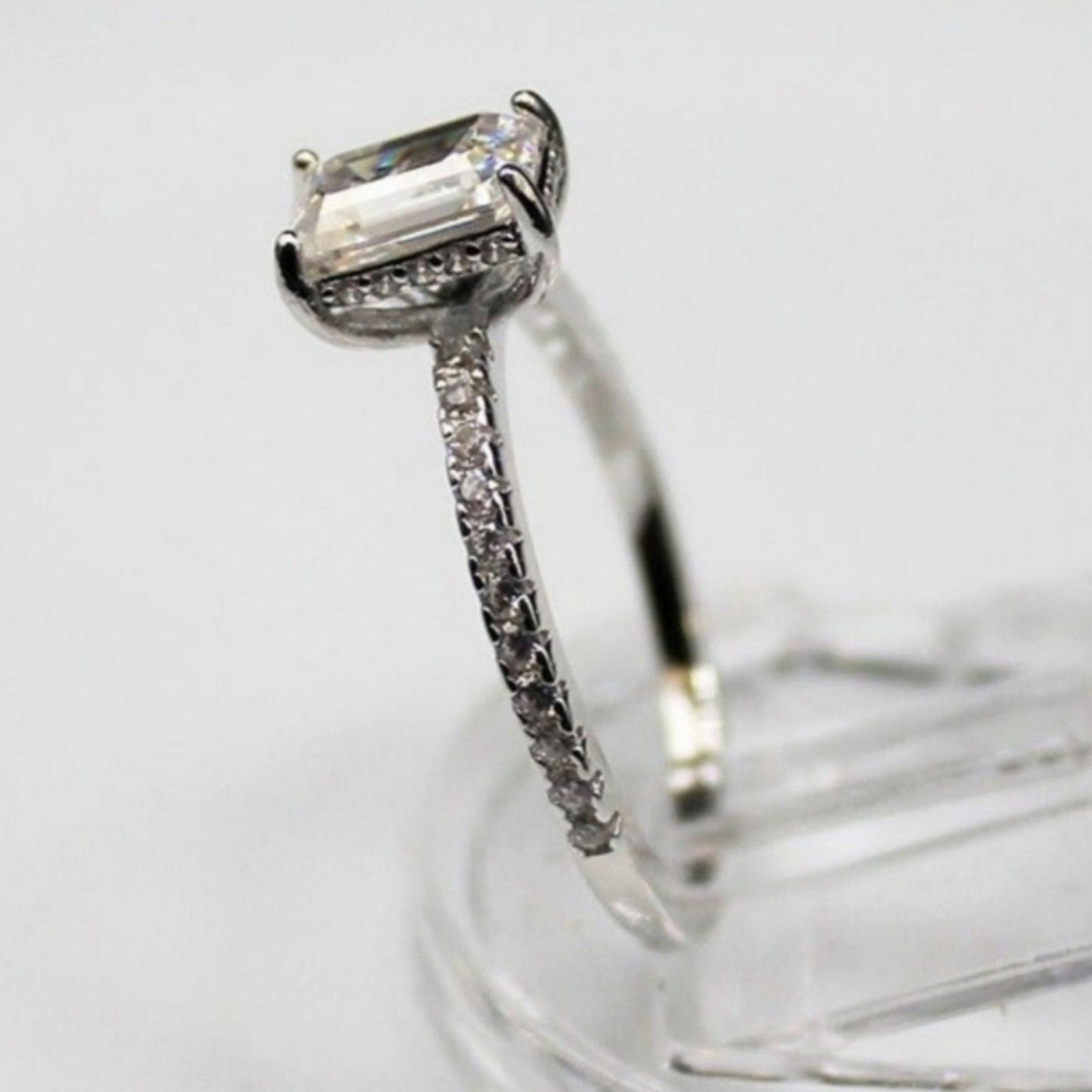 Boutique Moschino Moissanite Ring Solitaire Emerald Cut 925 Silver 8 Size ONE SIZE - 4 Thumbnail