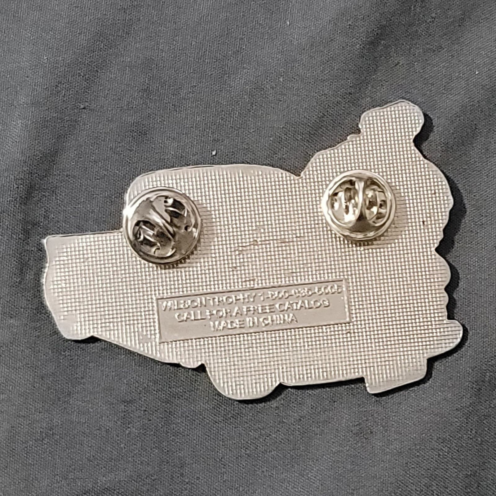 The Unbranded Brand Vtg 2004 Elvis Hot Rod Little League Large Lapel Pin Size ONE SIZE - 2 Thumbnail