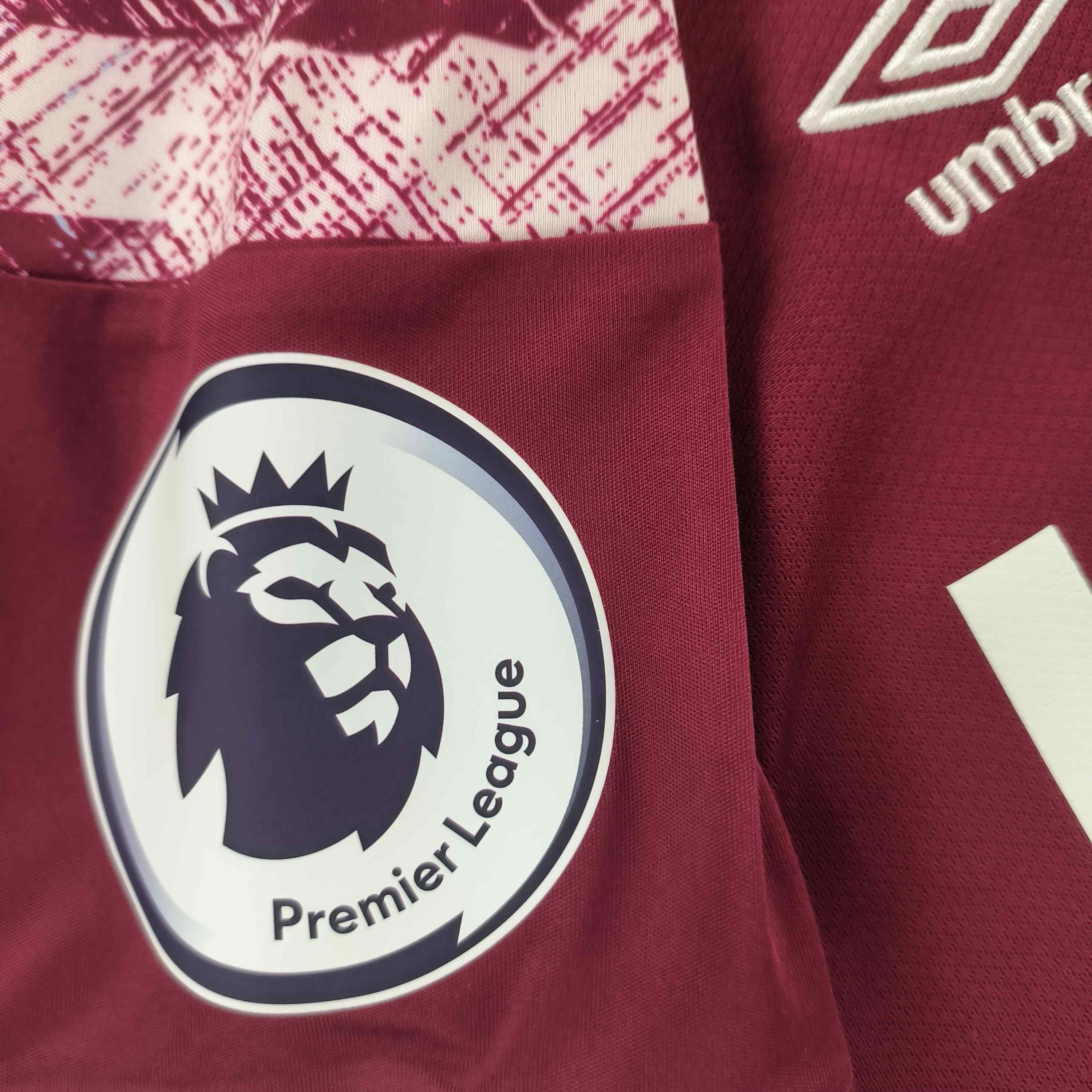 Umbro West Ham United 2022-23 Umbro home Rice football jersey sz S Size US S / EU 44-46 / 1 - 5 Thumbnail