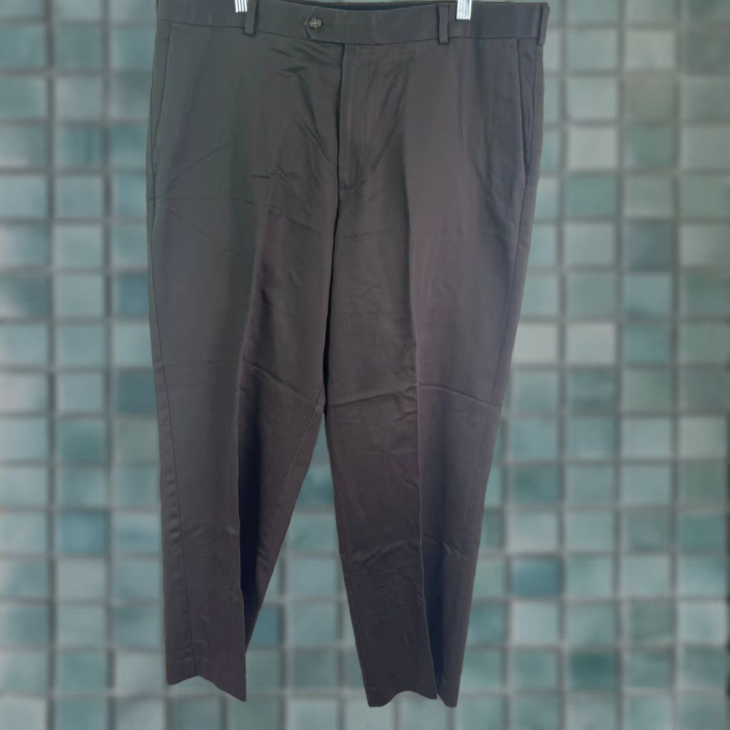 Dockers DOCKERS Pant Khakis Relaxed Mens 38 Gray 30 Inseam Cotton Canvas High Rise Flat Front Pockets Slimming Stretch City Preppy Work To Weekend Size US 38 / EU 54 - 1 Thumbnail