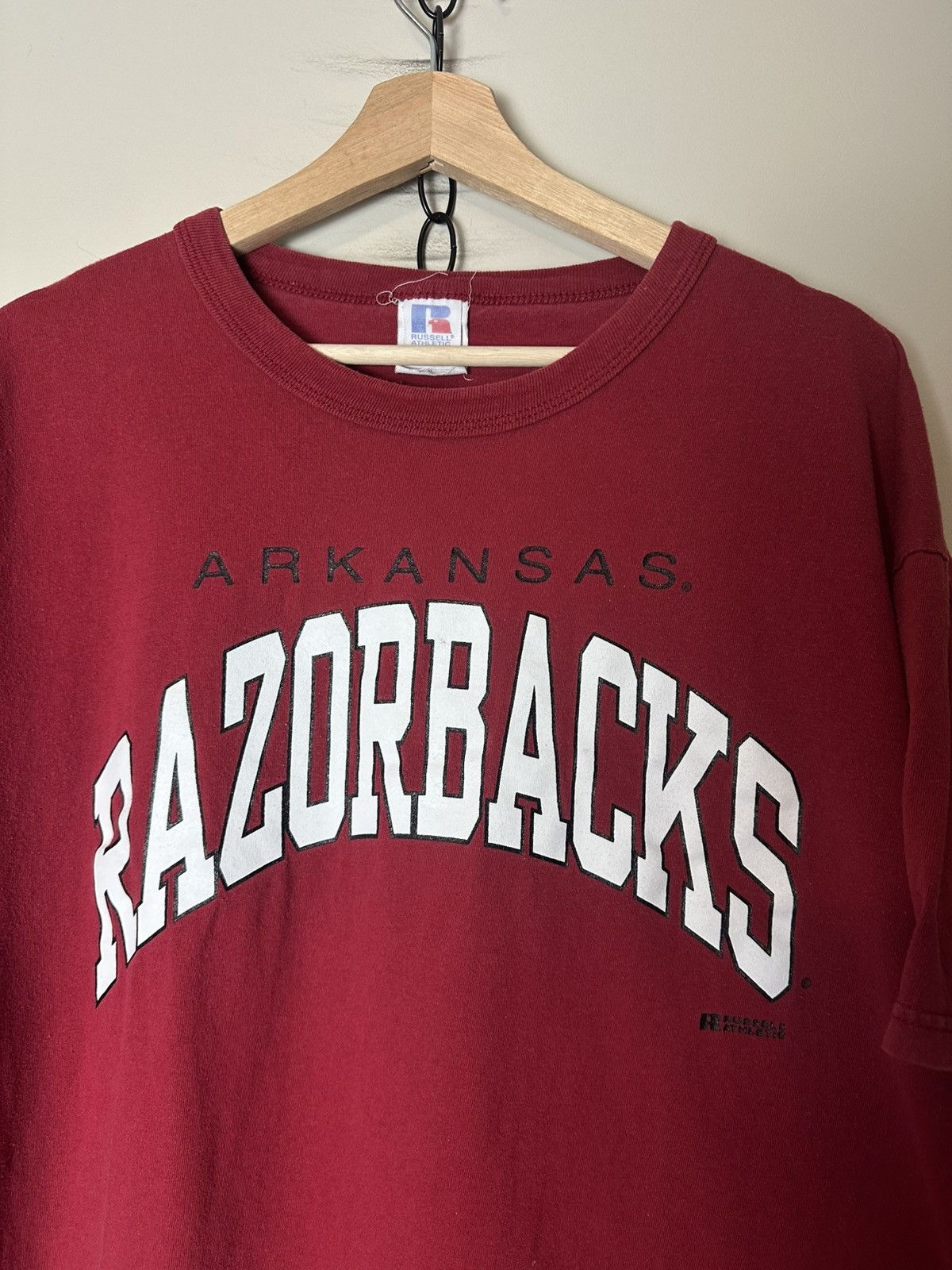 NCAA × Russell Athletic × Vintage Vintage NCAA Russell Athletic Arkansas Razorbacks T-shirt Size US XL / EU 56 / 4 - 4 Thumbnail
