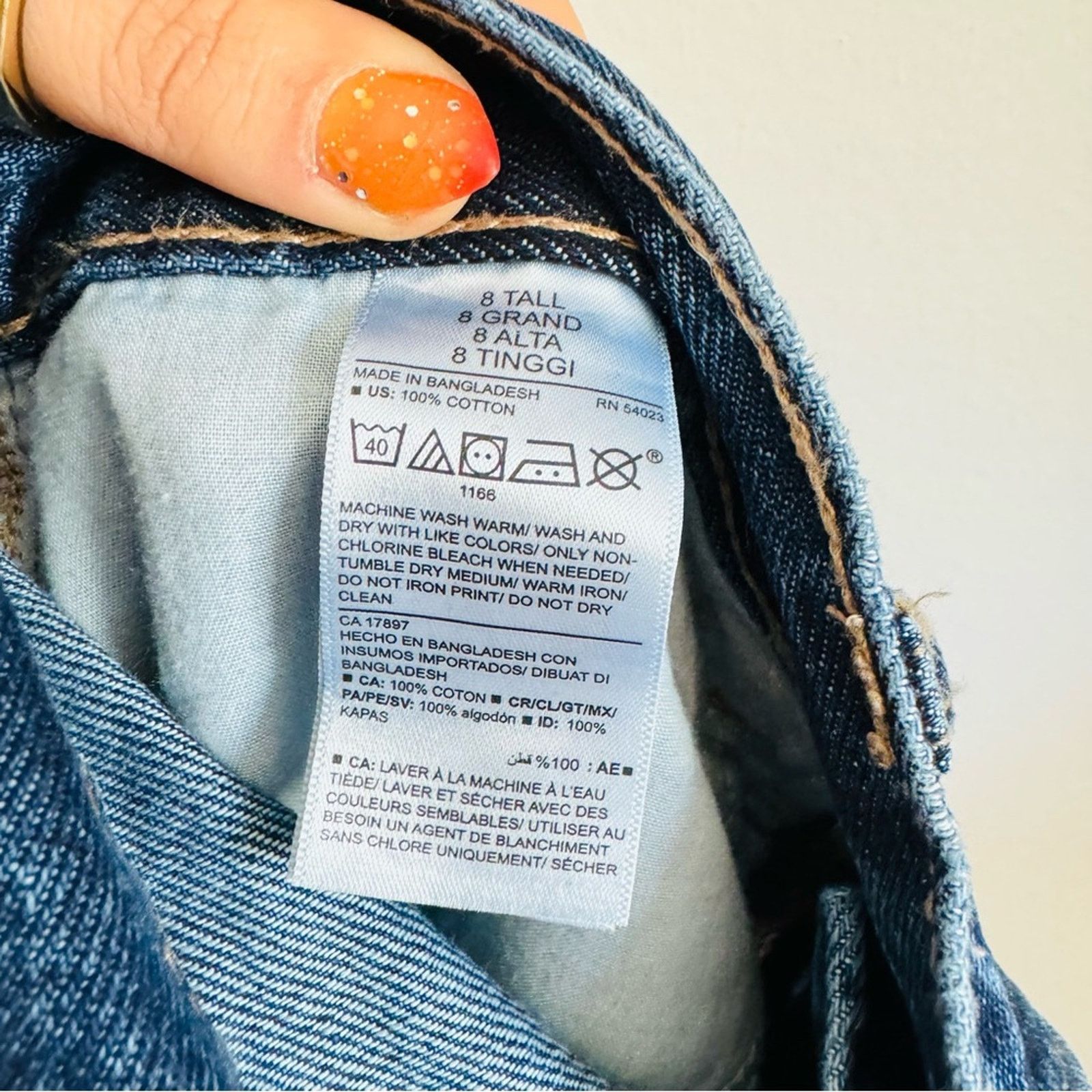 Old Navy OLD NAVY Blue High Rise Straight Leg Distressed Jeans 8 Size 30" / US 8 / IT 44 - 10 Thumbnail