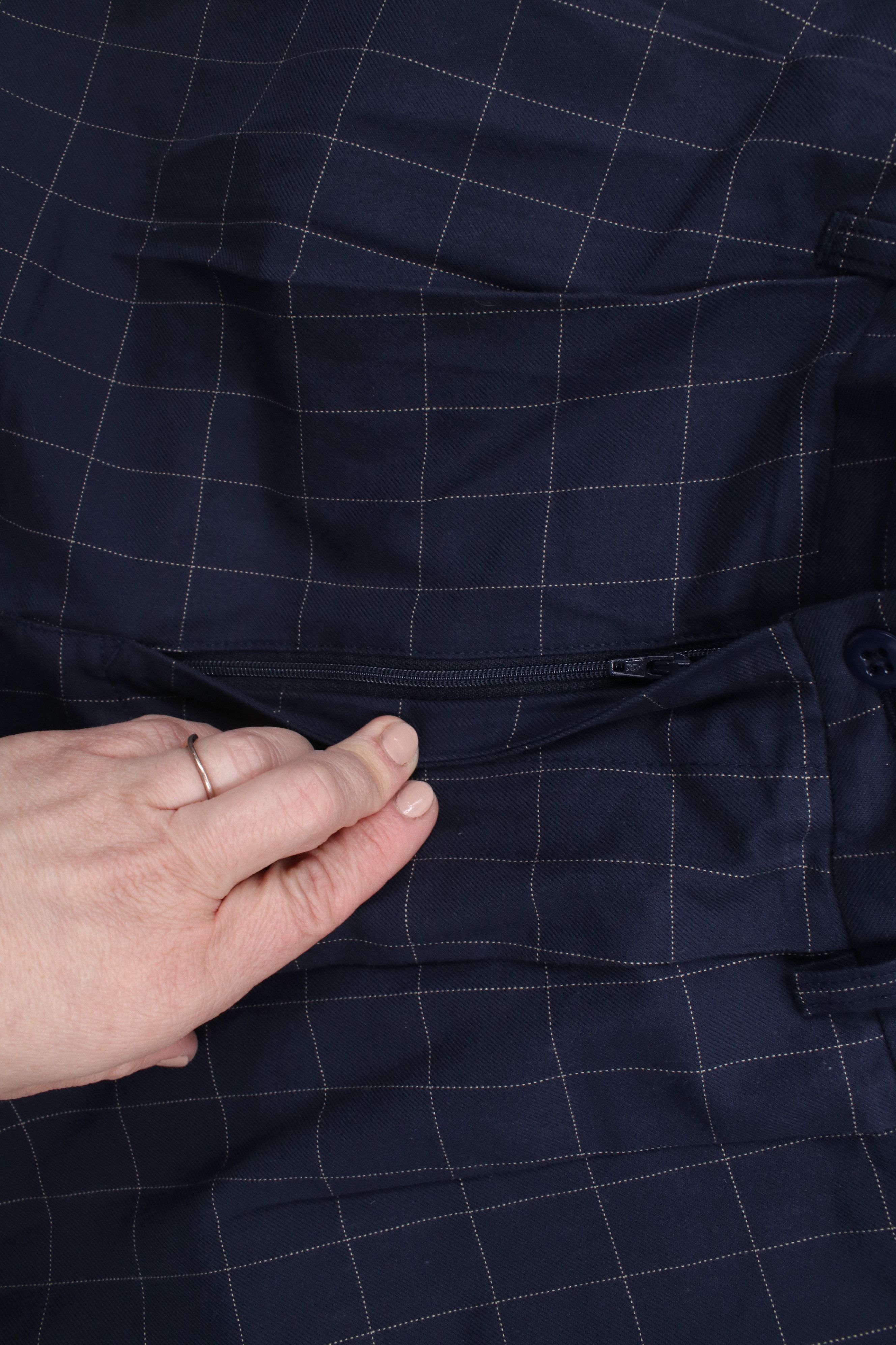 Tommy Hilfiger × Vintage Vintage 90s Tommy Hilfiger Cuffed Chino Pants Blue Plaid Size US 30 / EU 46 - 6 Thumbnail