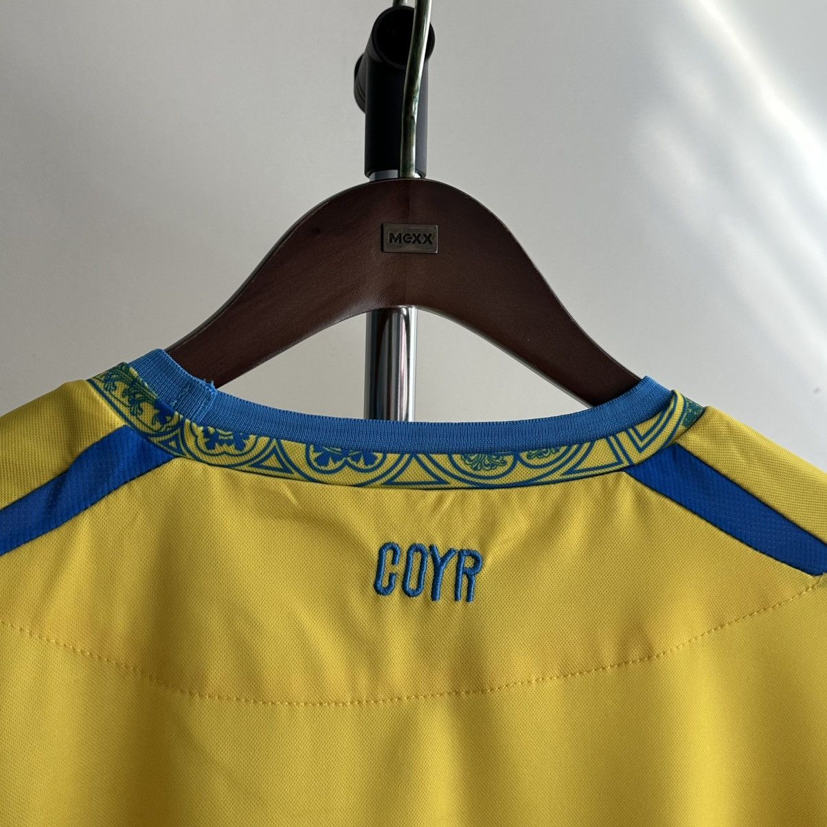 Macron Macron FC Nottingham Forest 2022/23 Soccer Jersey Size US L / EU 52-54 / 3 - 9 Thumbnail