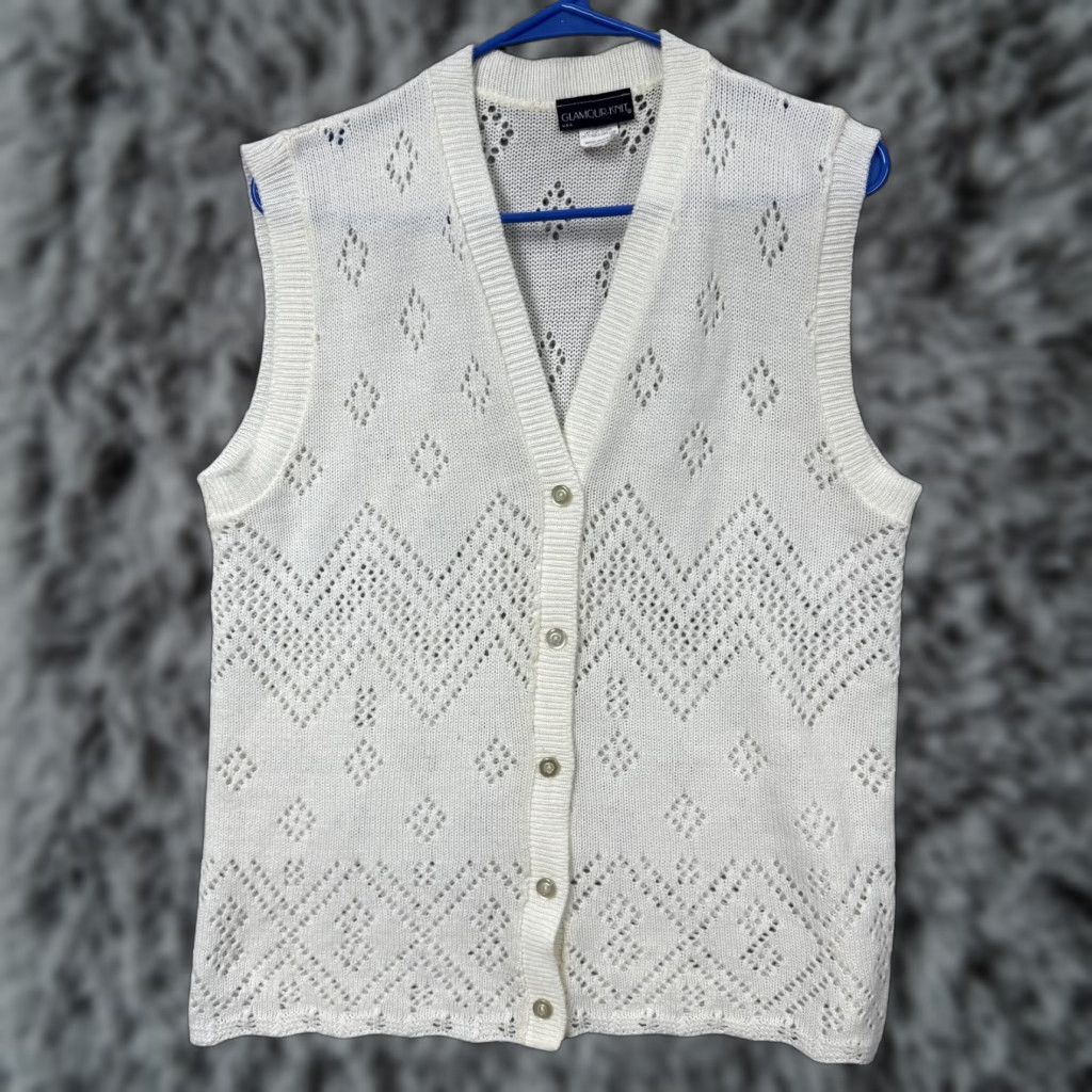 Vintage VINTAGE GLAMOUR-KNIT Sweater Vest Womens L White V-Neck Sleeveless Geometric Knit Button Front 80s 90s Cottagecore Light Academia Size L / US 10 / IT 46 - 1 Thumbnail
