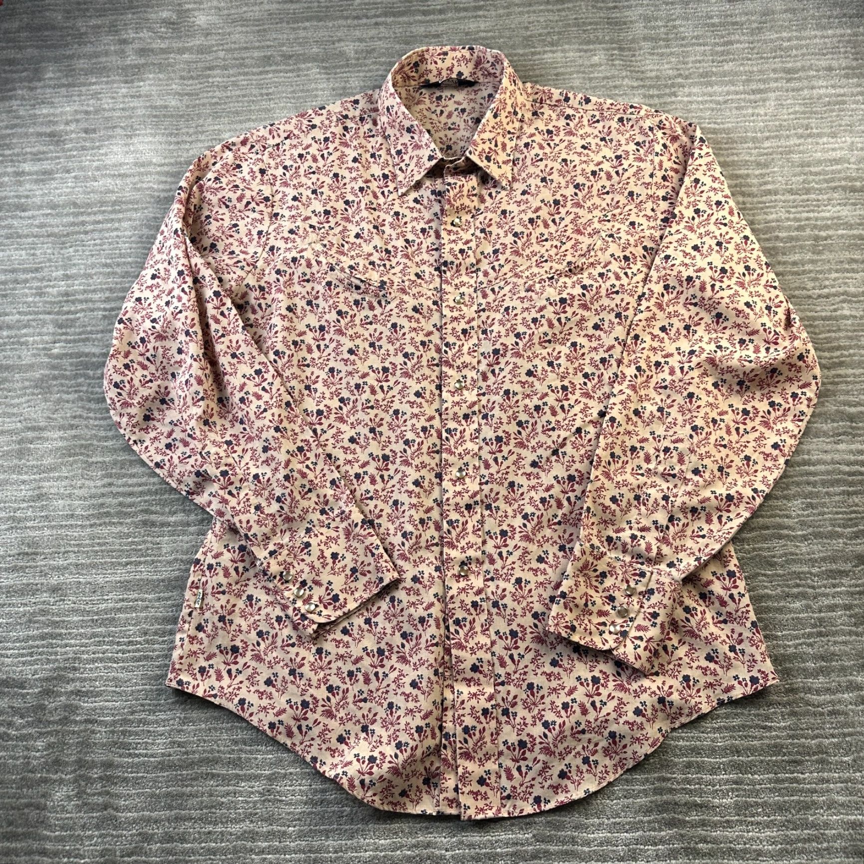 Levi's VINTAGE Levi's Western Shirt Mens XL Red Cowboy Snap On Pocket Geometric Pattern Regular Fit Button-Up Casual Size US XL / EU 56 / 4 - 2 Thumbnail