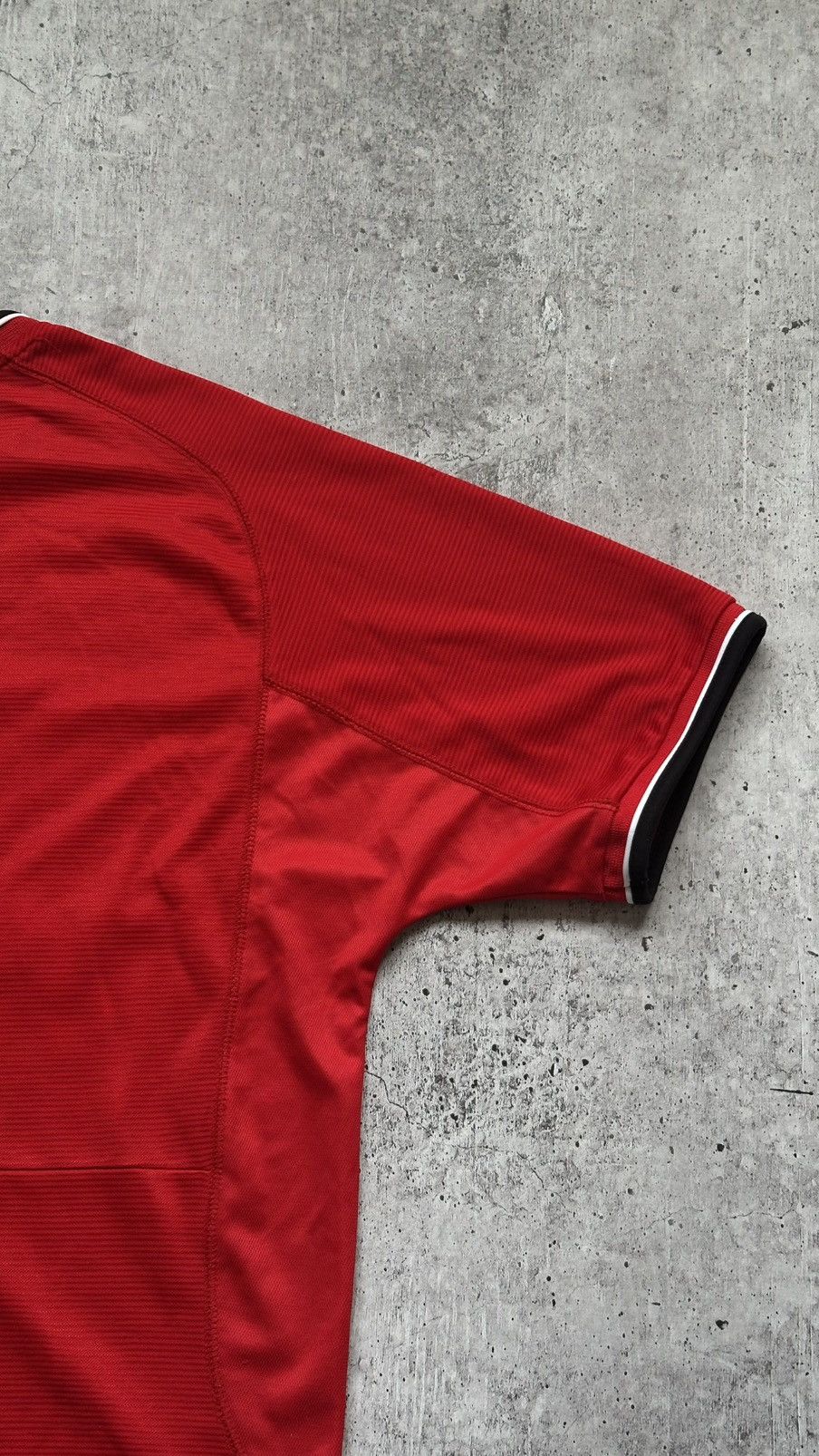 Umbro 2000/01 Umbro Manchester United Vintage Home Soccer Jersey Size US L / EU 52-54 / 3 - 16 Thumbnail