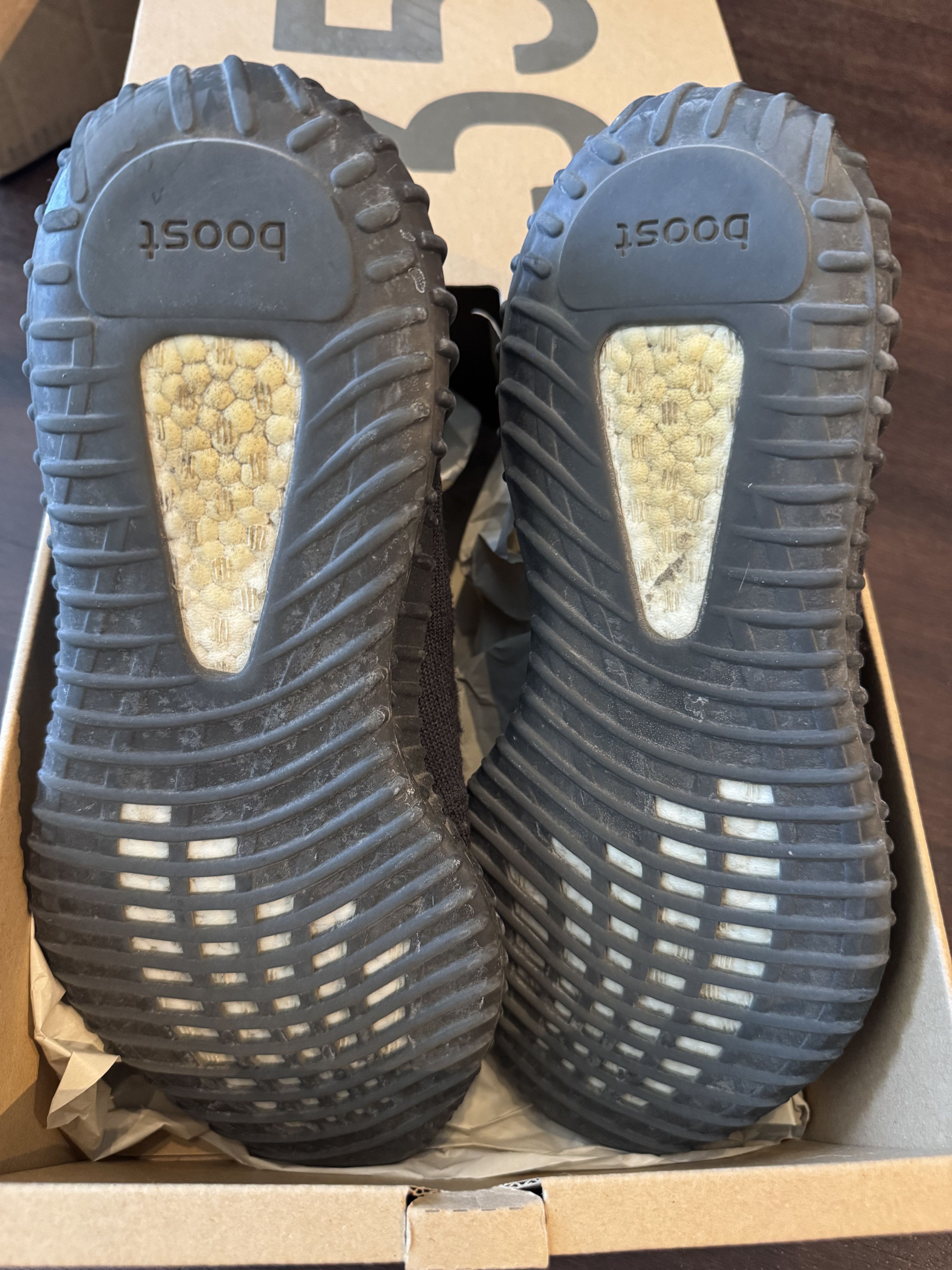 Yeezy Yeezy 350 v2 “Onyx” Size US 10.5 / EU 43-44 - 6 Thumbnail