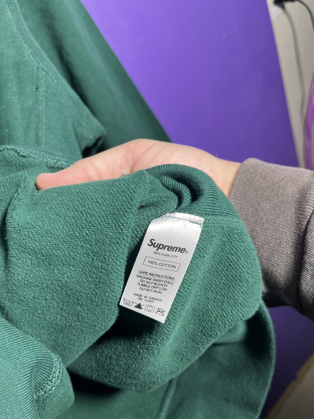 Supreme Supreme FW18 green tonal box logo sweatshirt Size US L / EU 52-54 / 3 - 5 Thumbnail