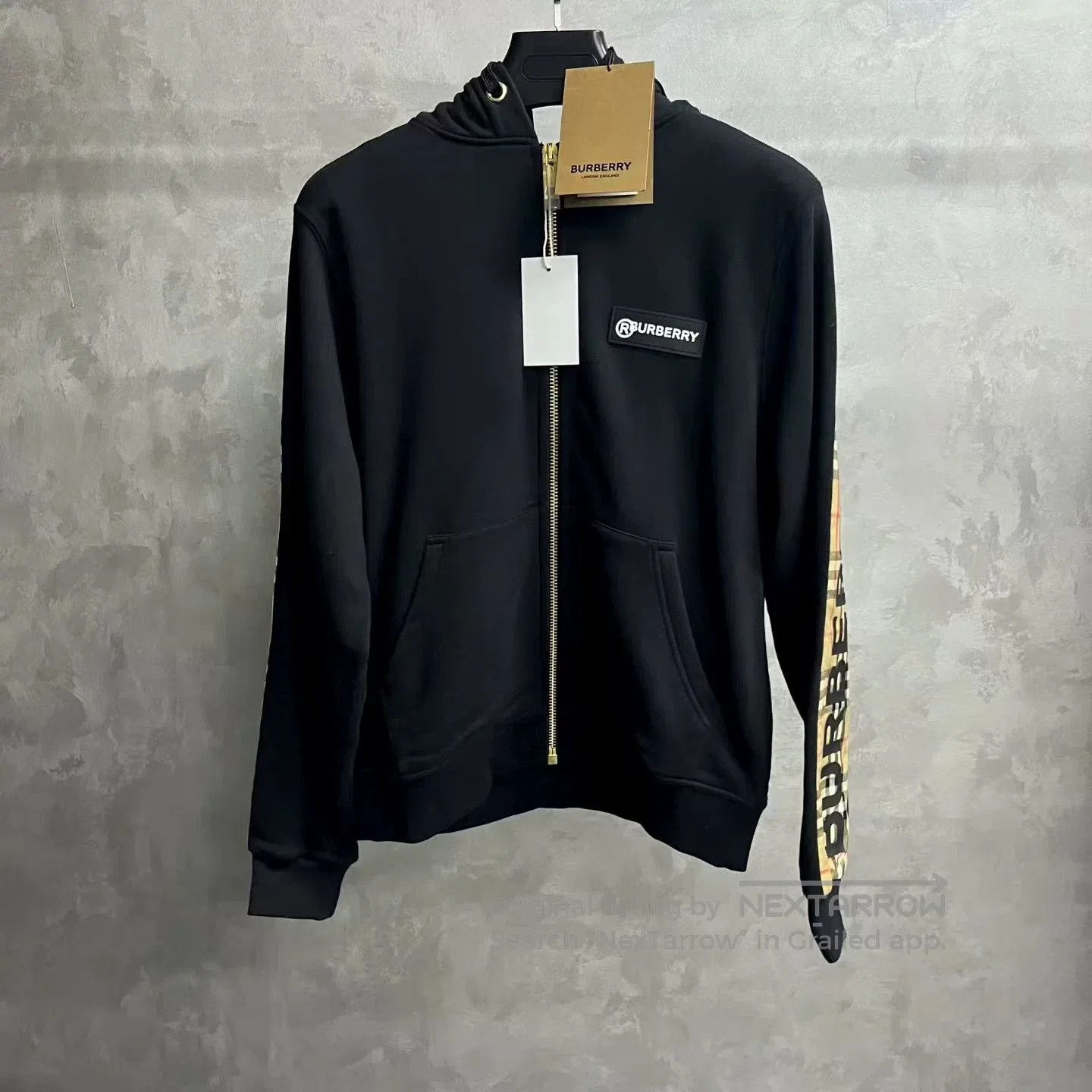 Burberry Burberry Latest Black Zip Check Lining Hoodie. Size US XS / EU 42 / 0 - 1 Thumbnail