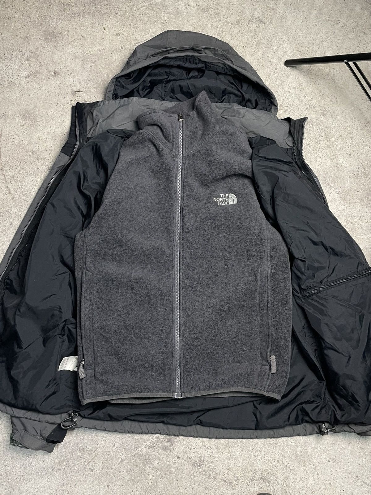 The North Face The North Face 2 in 1 Jacket Windbreaker With Fleece Size US S / EU 44-46 / 1 - 10 Thumbnail