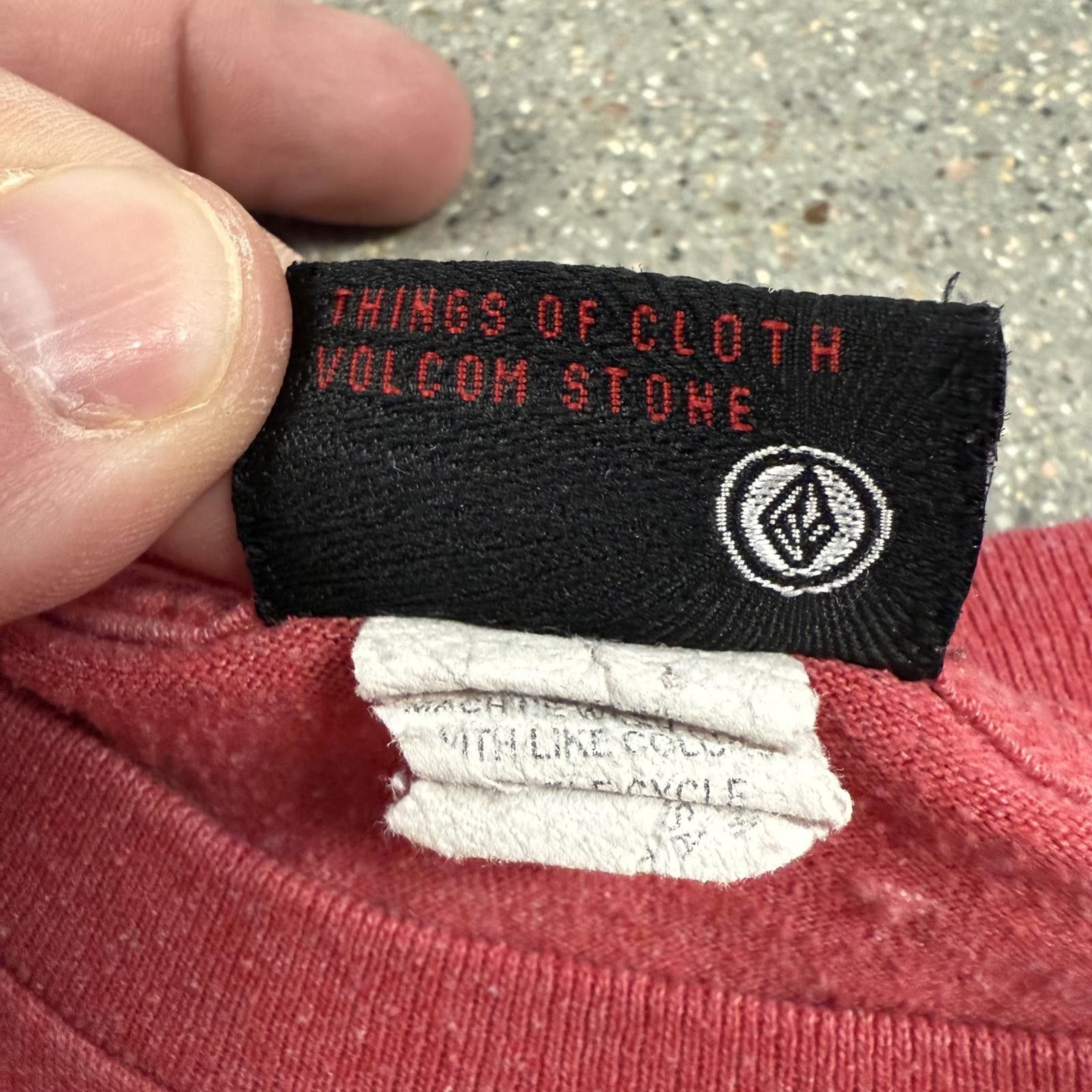 Volcom Vtg 00s Volcom Stone Logo Tee - Red Men's S Size US S / EU 44-46 / 1 - 4 Thumbnail