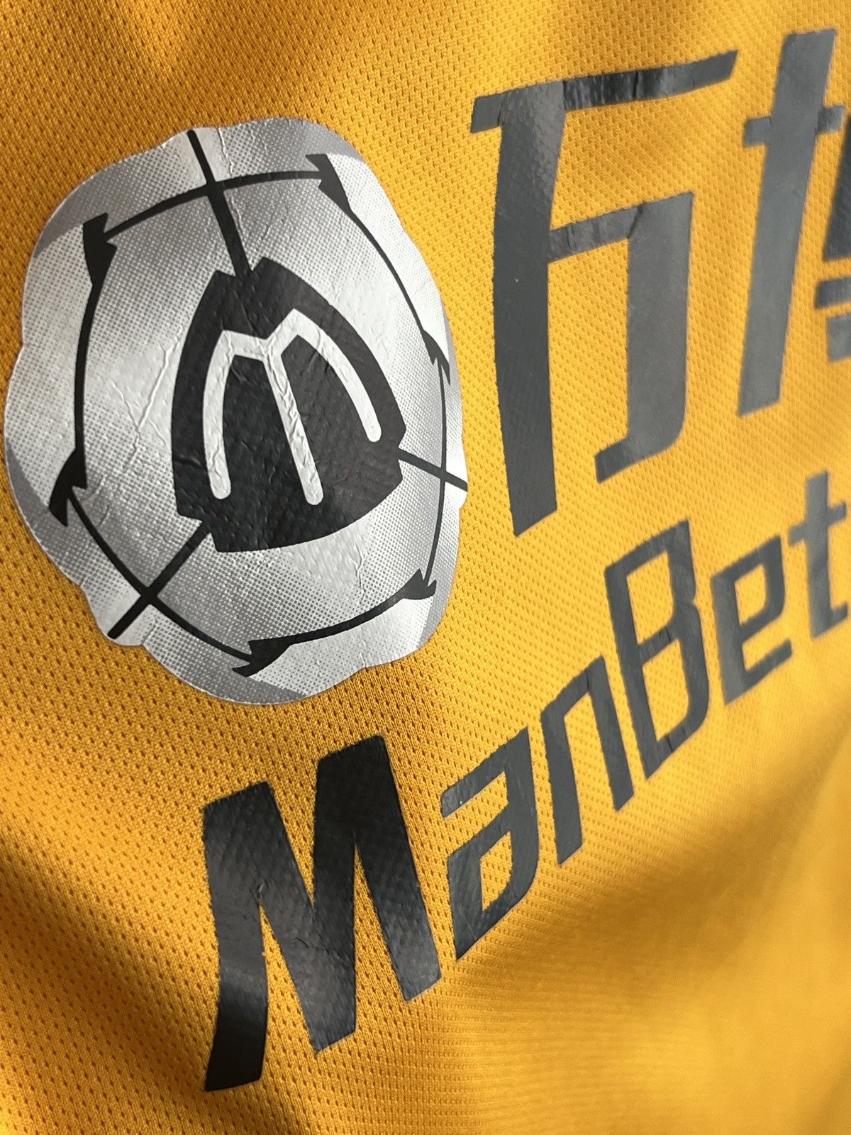 Castore Soccer Jersey Wolverhampton Wanderers 2021/2022 Wolves Home Size US L / EU 52-54 / 3 - 6 Thumbnail