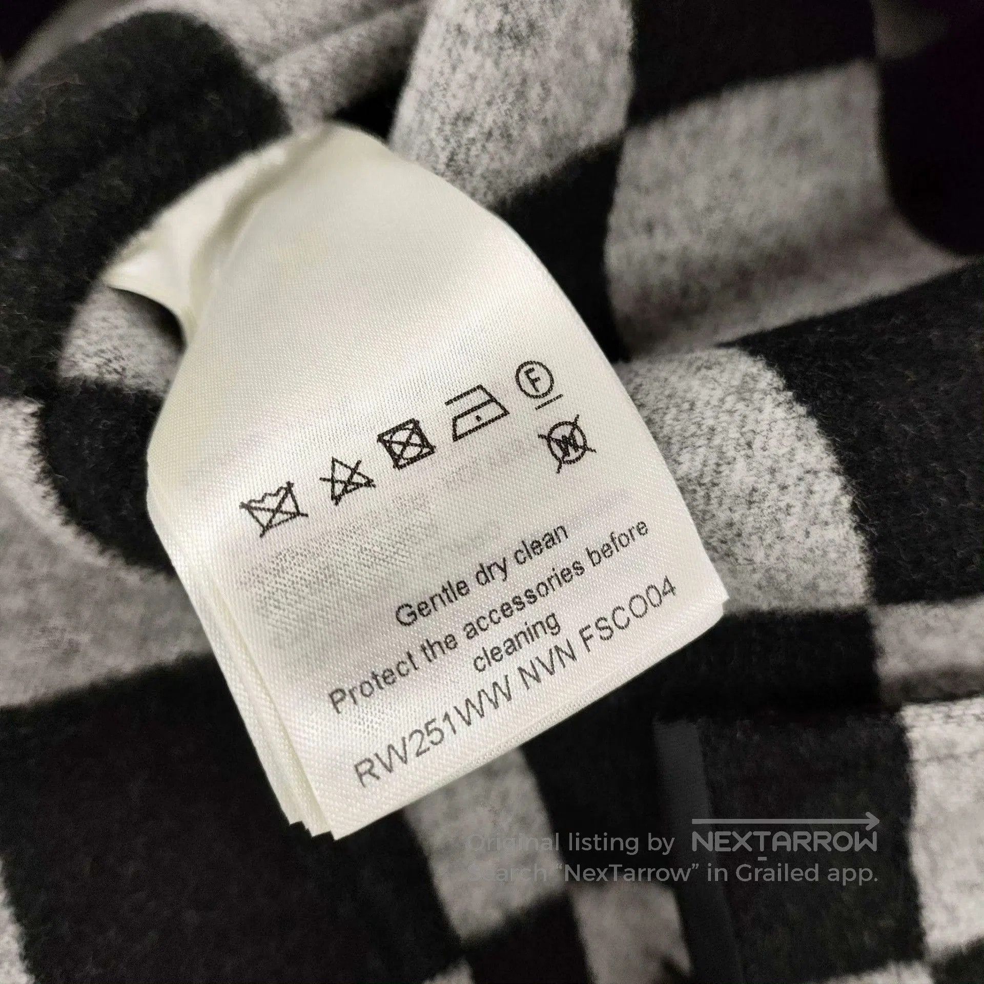 Louis Vuitton LV Wool SS24 Coat Size 34 Black. Size US XS / EU 42 / 0 - 8 Thumbnail