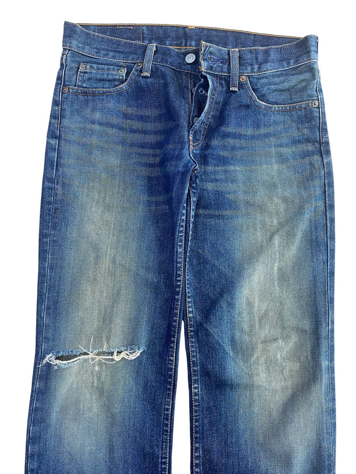 Levi's Levi’s 522 Faded Wash Ripped Style Straight Cut Jeans Size US 30 / EU 46 - 2 Thumbnail