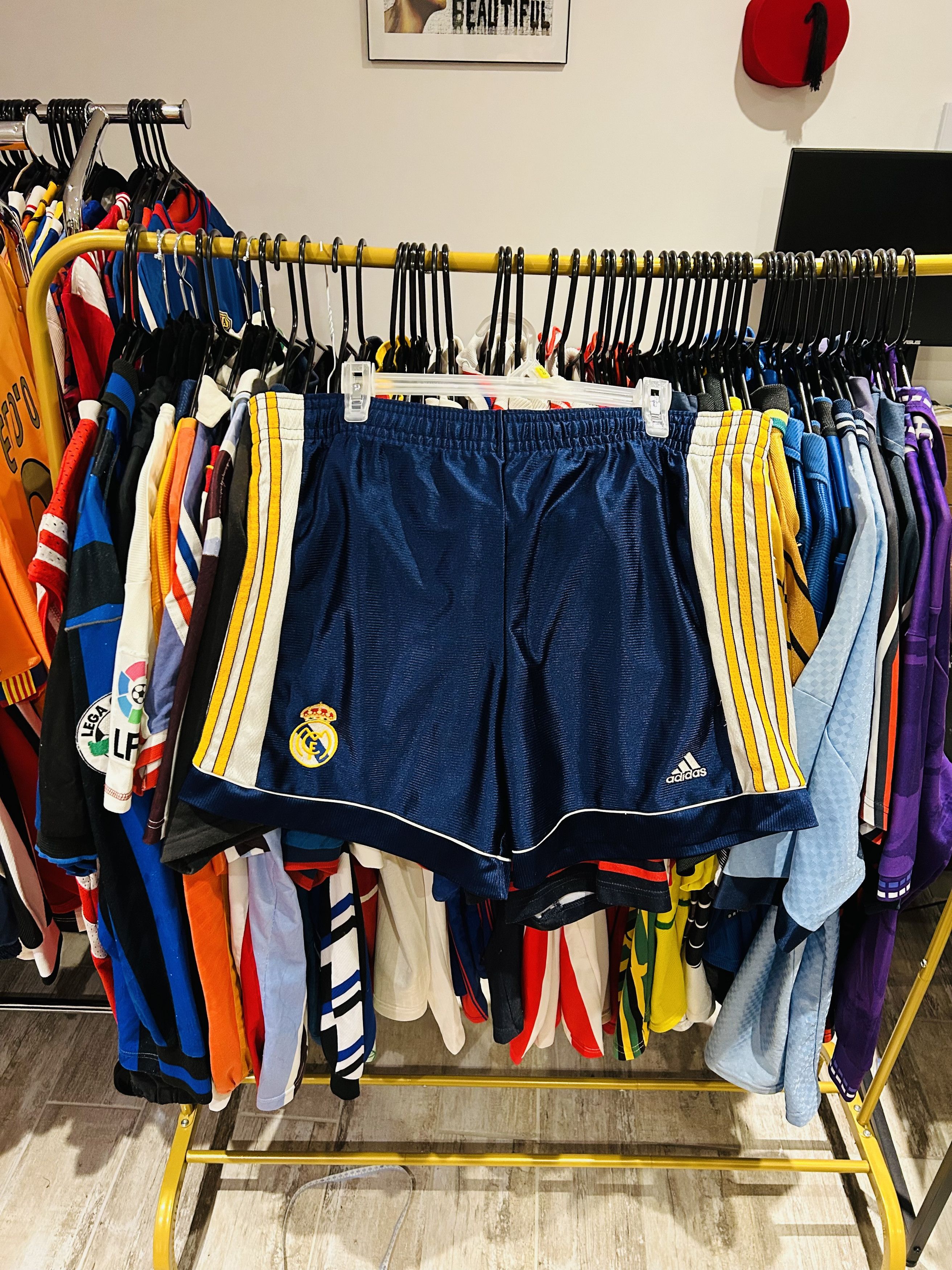 Adidas × Vintage Real Madrid 1998/99 away shorts Size US 34 / EU 50 - 1 Thumbnail