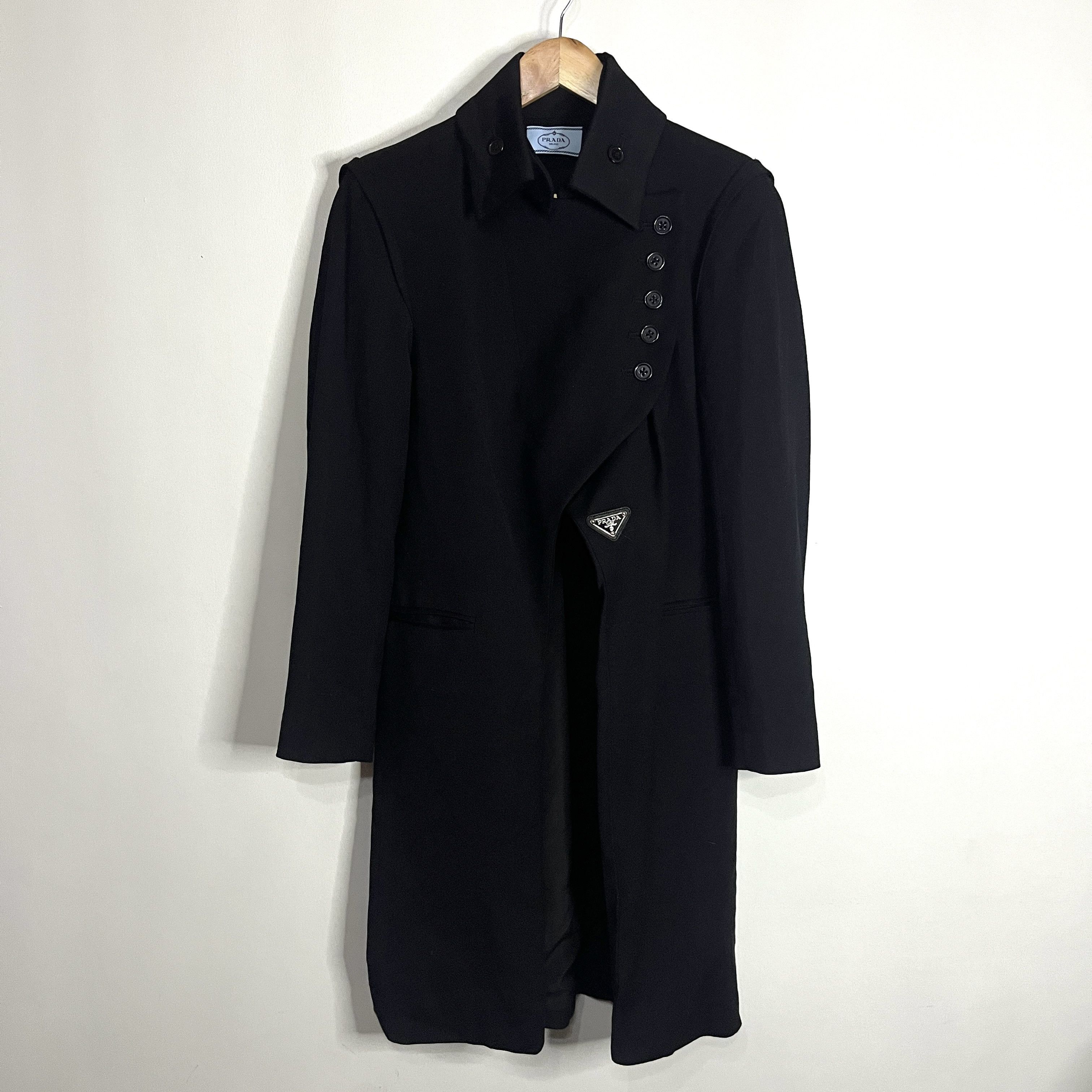 Prada Prada Milano Military Black Coat Size M / US 6-8 / IT 42-44 - 1 Thumbnail