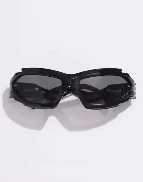 Vintage Black Futuristic Wraparound Sunglasses, Sporty Shield Shades Size ONE SIZE - 2 Thumbnail
