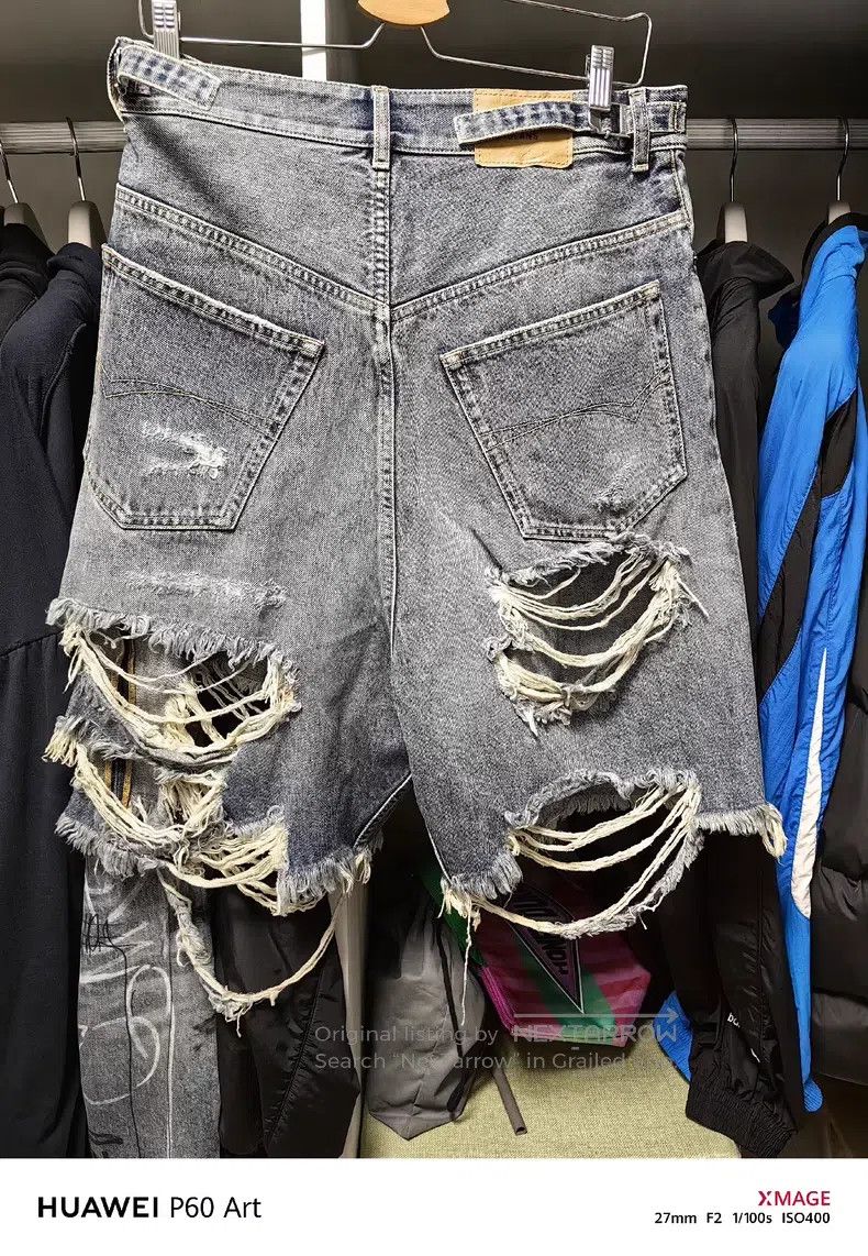 Balenciaga Balenciaga size S Distressed Denim Shorts Size US 27 - 3 Thumbnail