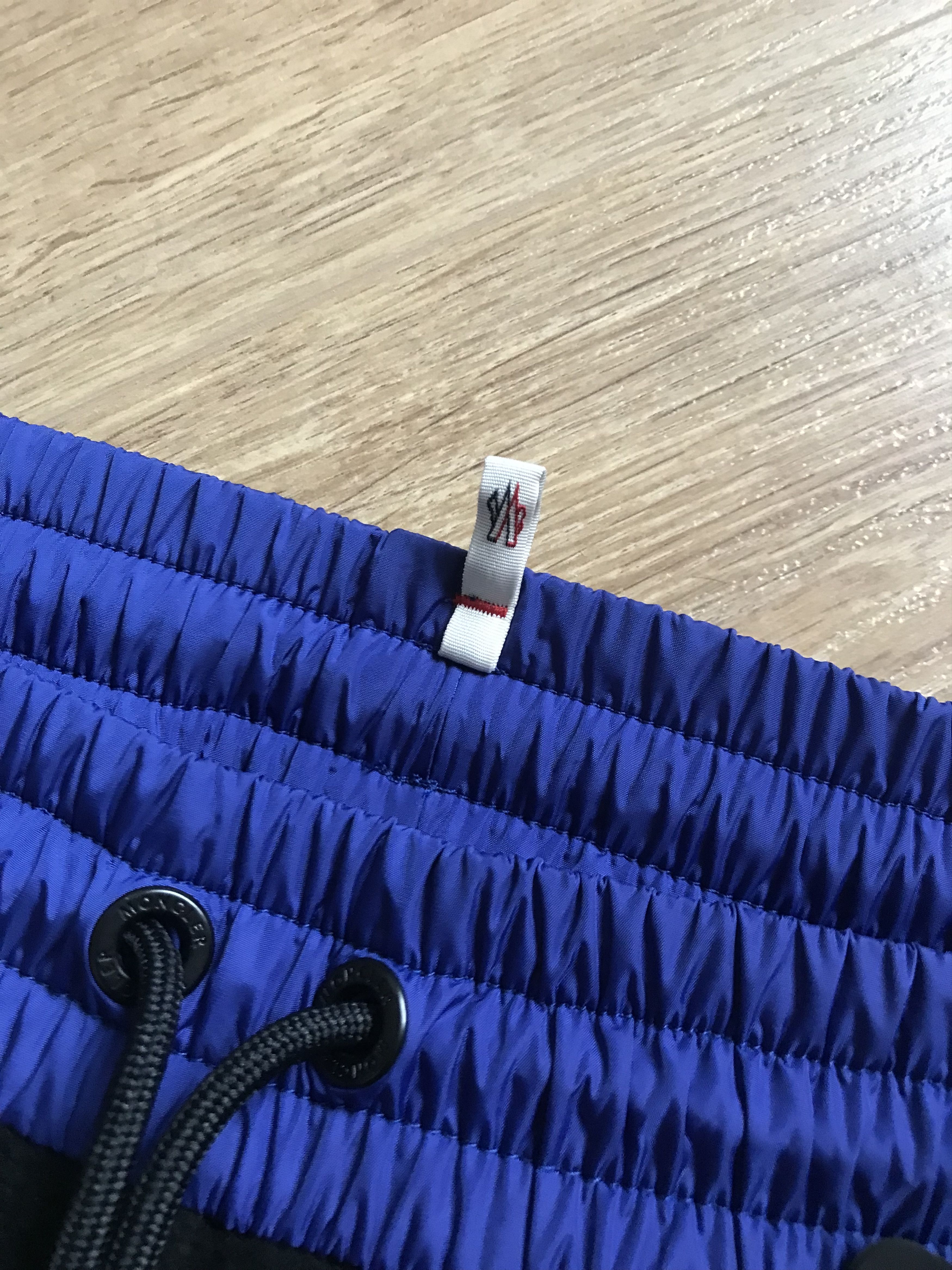 Moncler Grenoble Apres-Ski - size M Size US 33 - 3 Thumbnail