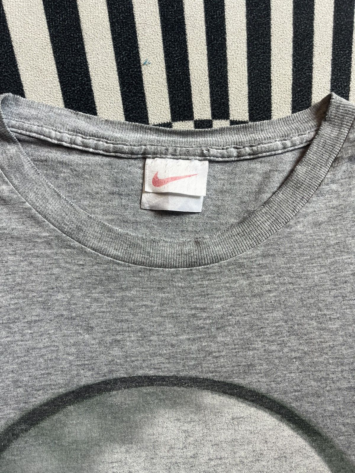 Nike Vintage NIKE SWOOSH 18 collection 90’s Tshirt Size US XL / EU 56 / 4 - 4 Thumbnail