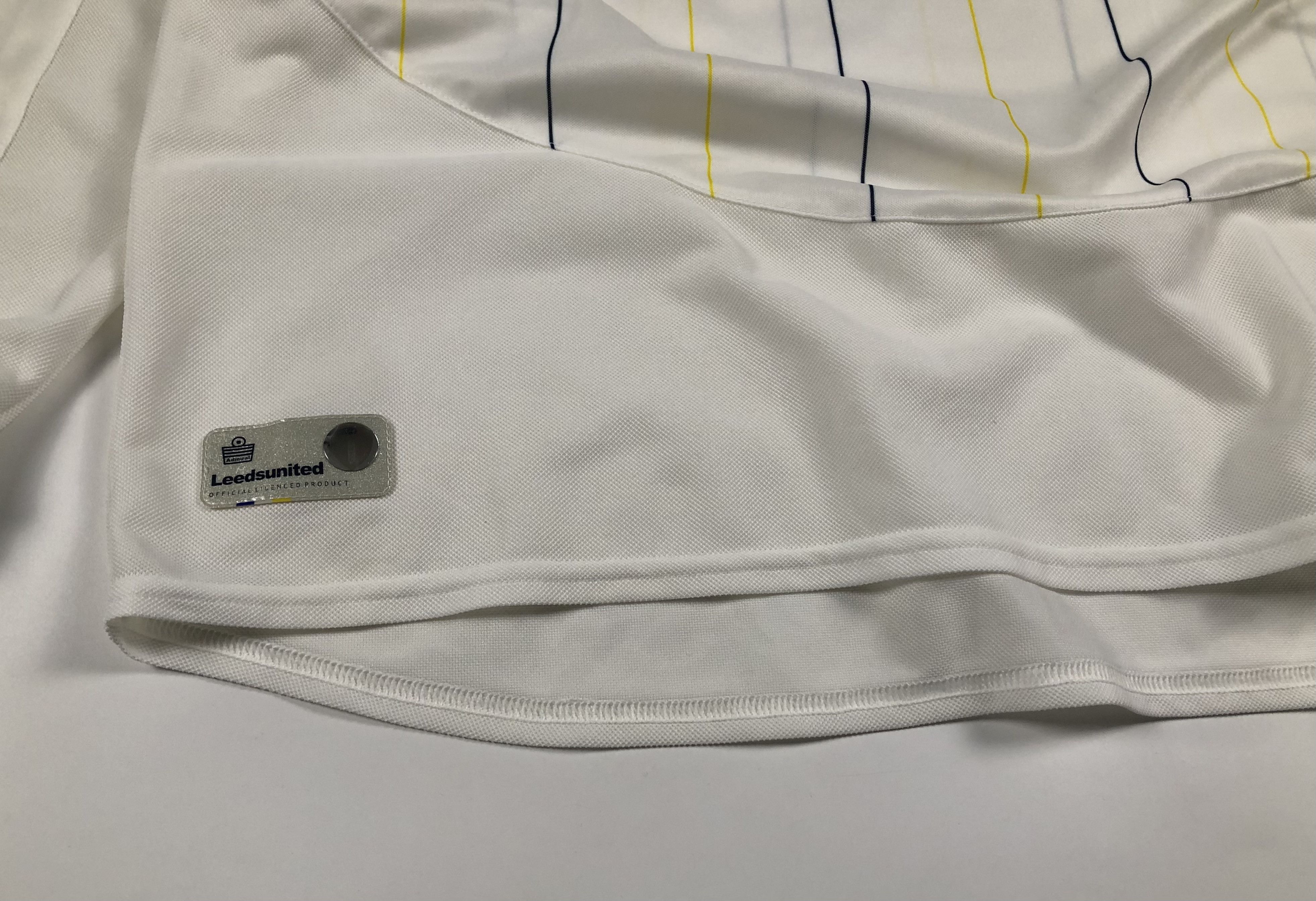 Other Admiral Leeds United 2005-2006 Soccer Jersey Size US XL / EU 56 / 4 - 4 Thumbnail