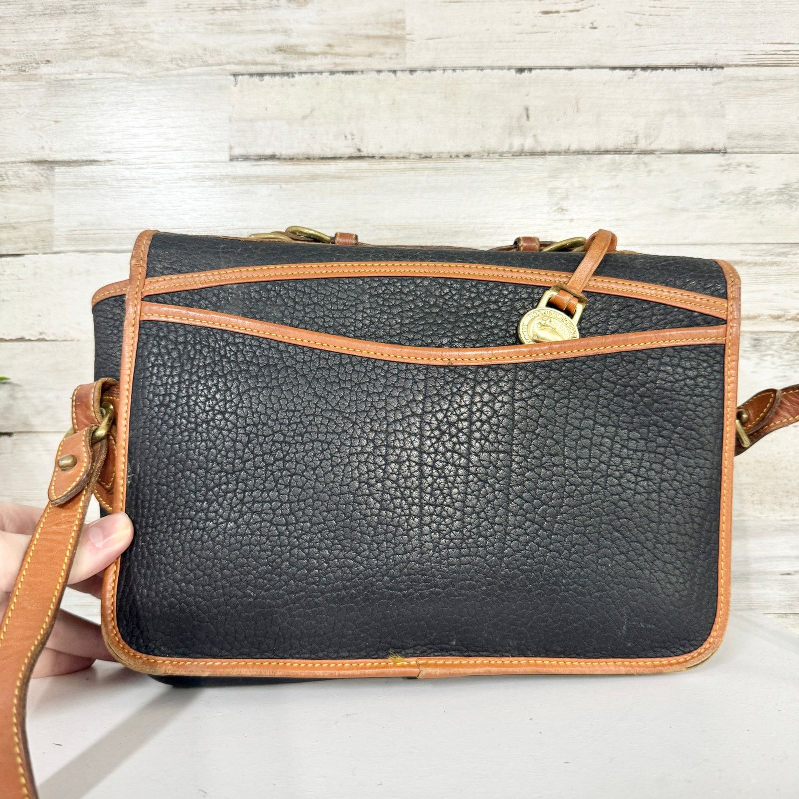 Dooney & Bourke Vtg Dooney & Burke Crossbody All Weather Pebbled Leather Bag Size ONE SIZE - 6 Thumbnail