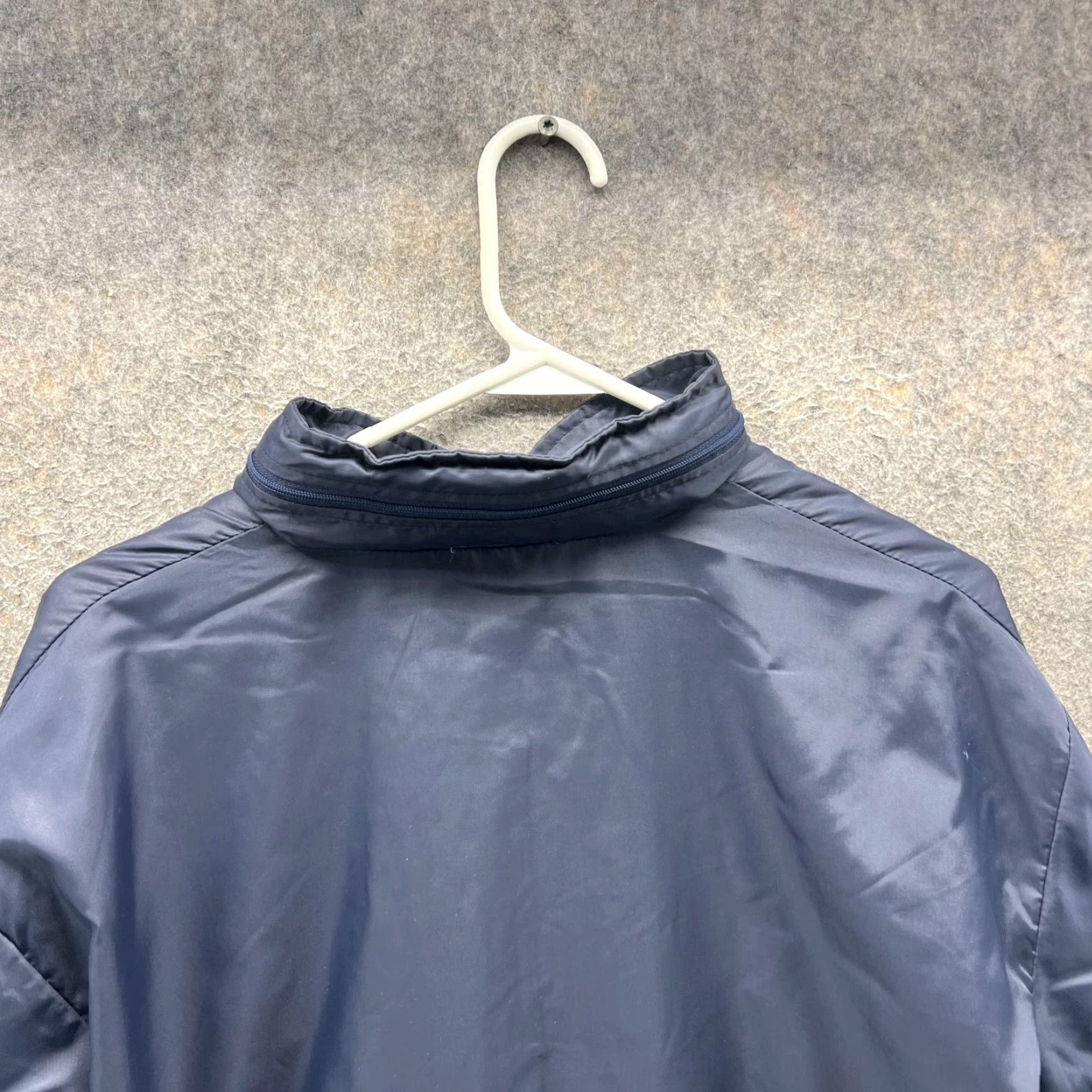 Izod VINTAGE Izod Lacoste Jacket Mens S Navy Blue Nylon Full Zip Bomber 80s Size US S / EU 44-46 / 1 - 3 Thumbnail