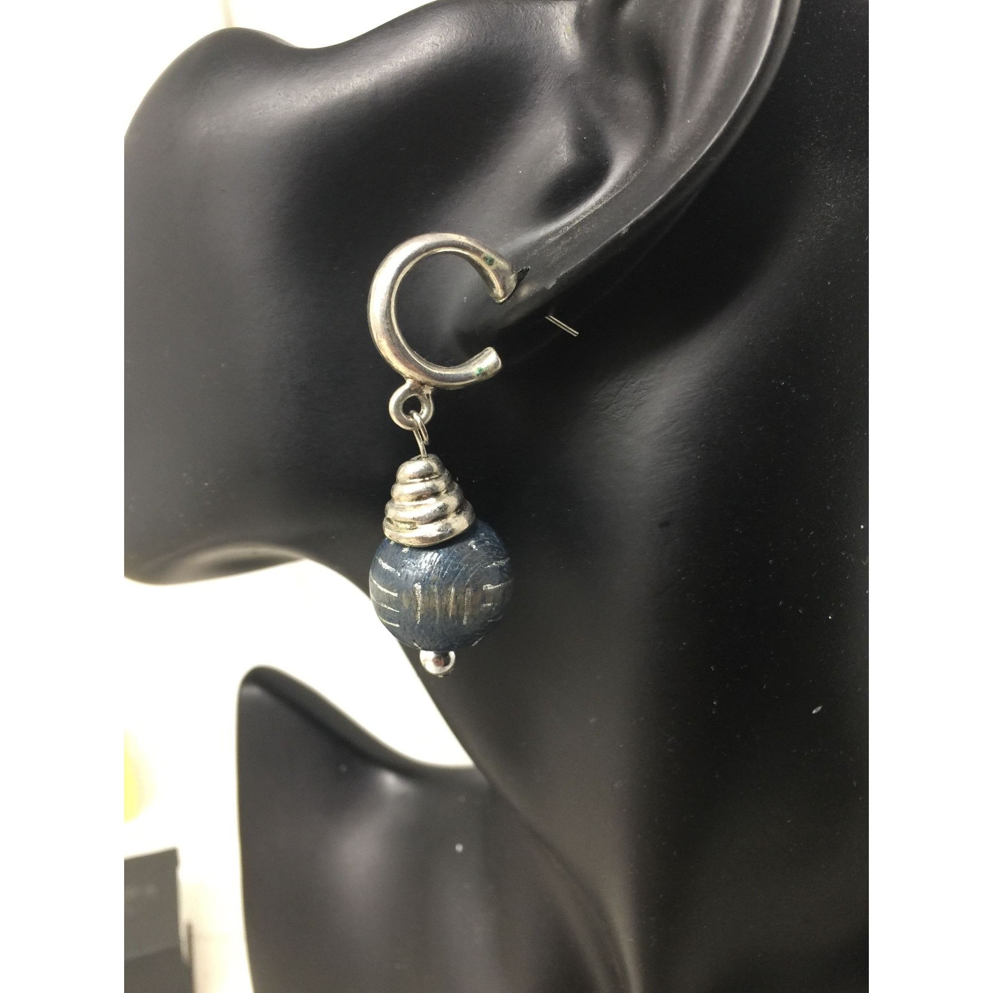 Other Women's Silver Tone Dangle Hoop Earrings Size ONE SIZE - 5 Thumbnail