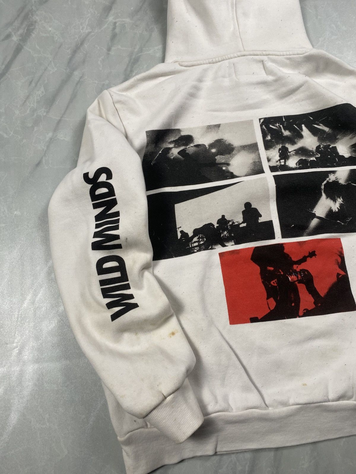 Bershka Wild Minds Live Show Band Pullover Size US S / EU 44-46 / 1 - 3 Thumbnail