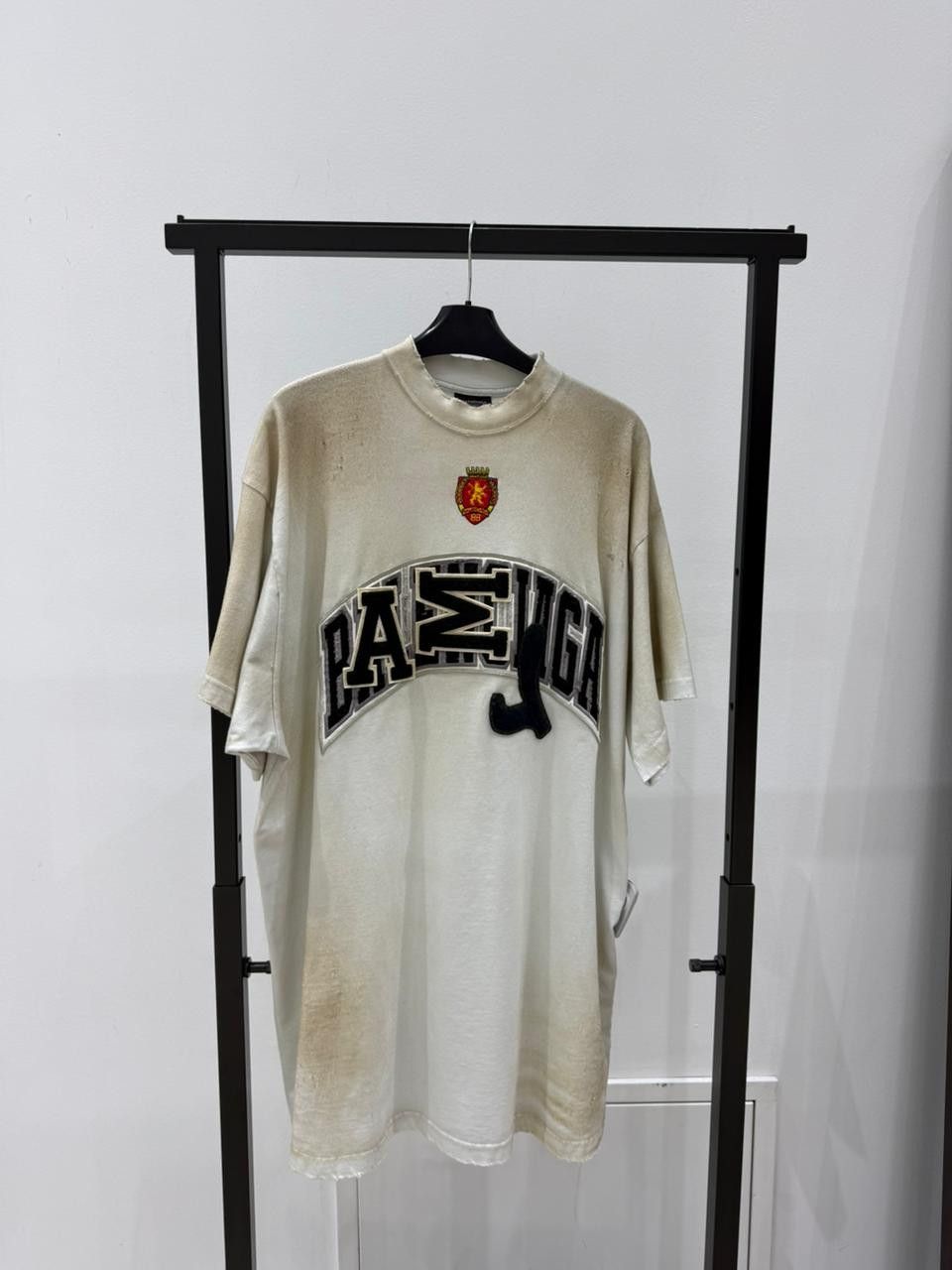 Balenciaga CC28 Grafitti Skater T-Shirt in White Size US L / EU 52-54 / 3 - 1 Thumbnail