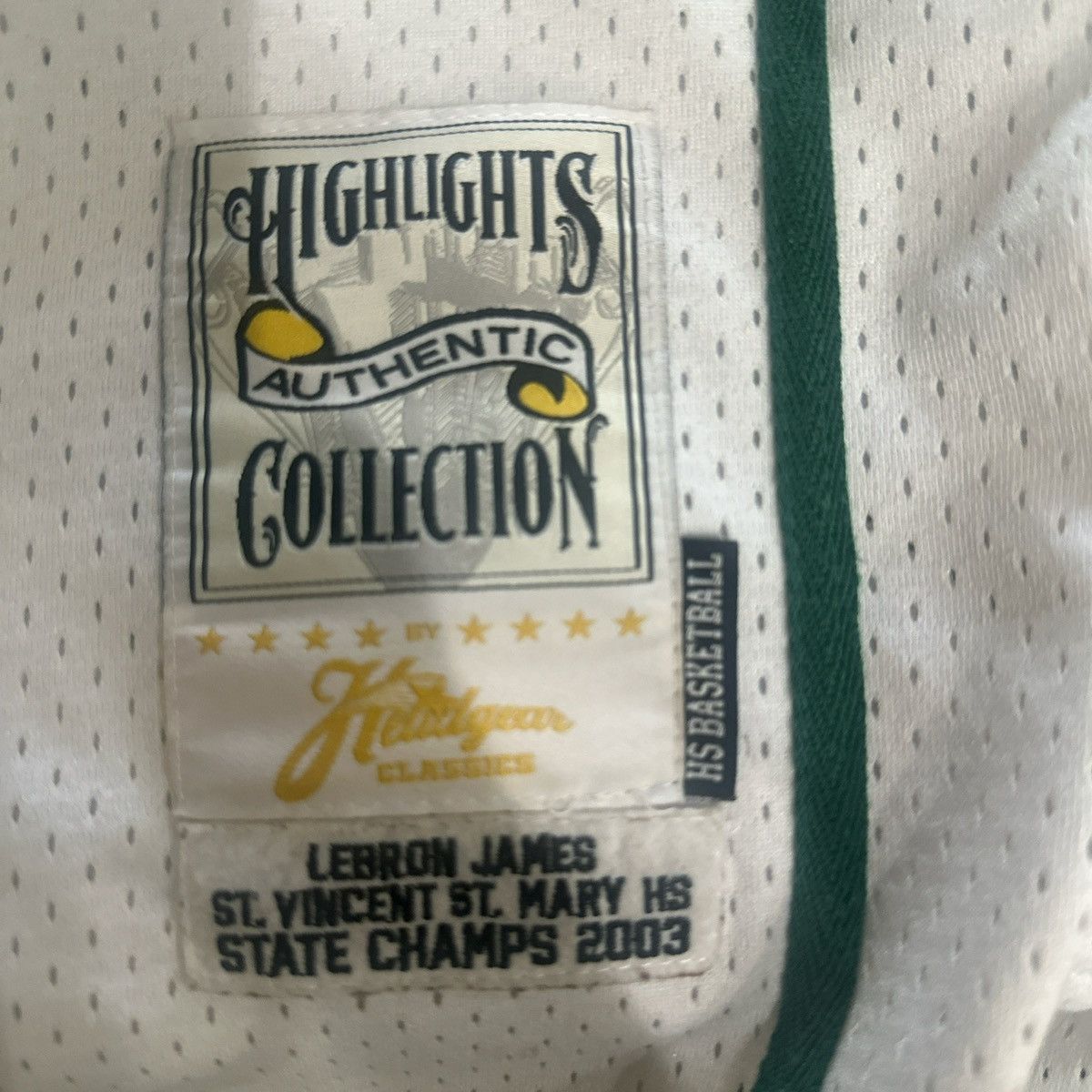 Other LeBron James St. Vincent–St.Mary#23 High School Jersey(BNWT) Size US M / EU 48-50 / 2 - 5 Thumbnail
